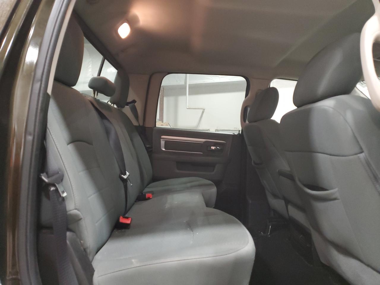 2013 RAM 1500 - Image 10