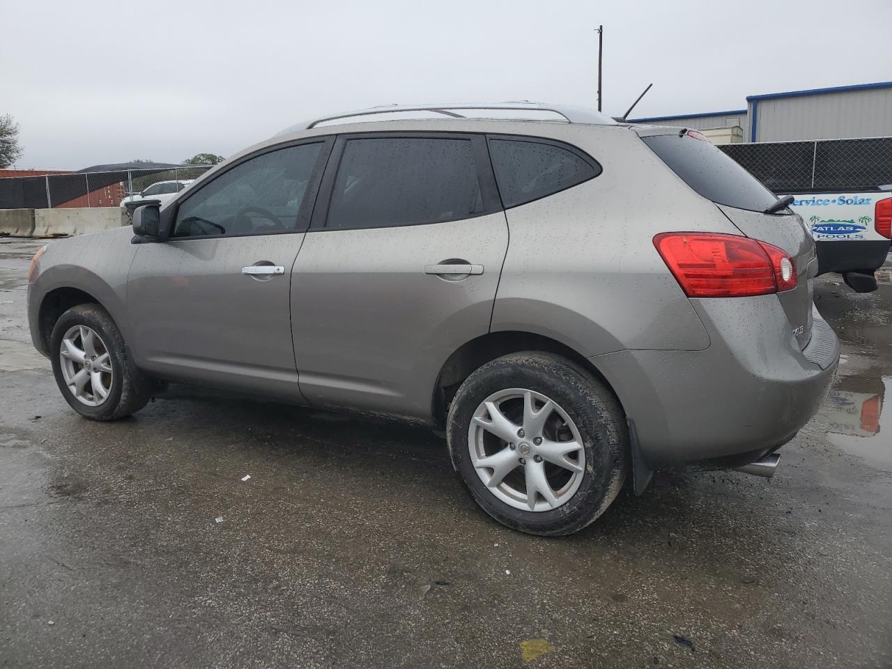 2008 Nissan Rogue - Image 2