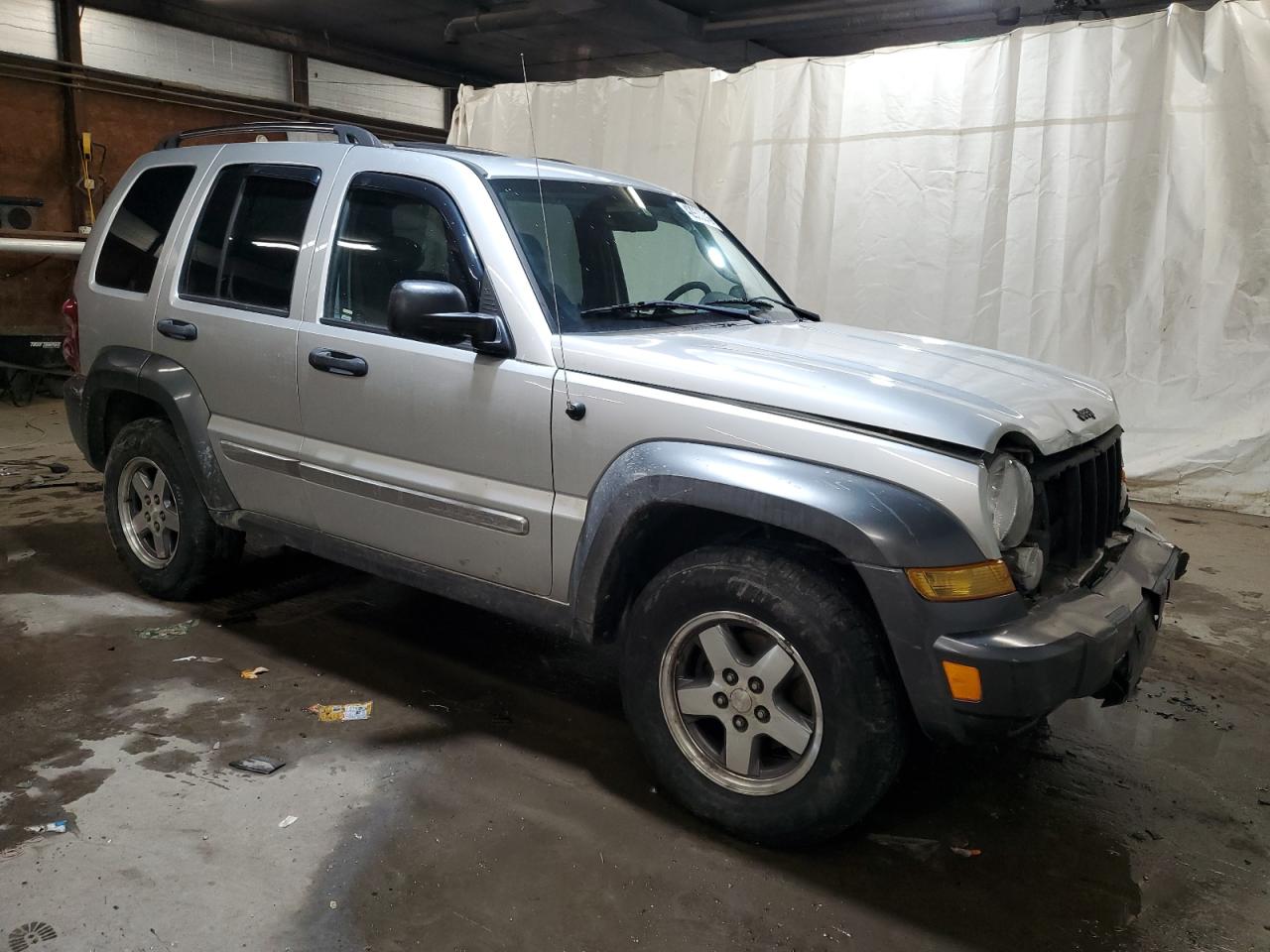 2006 Jeep Liberty (North America) - Image 4
