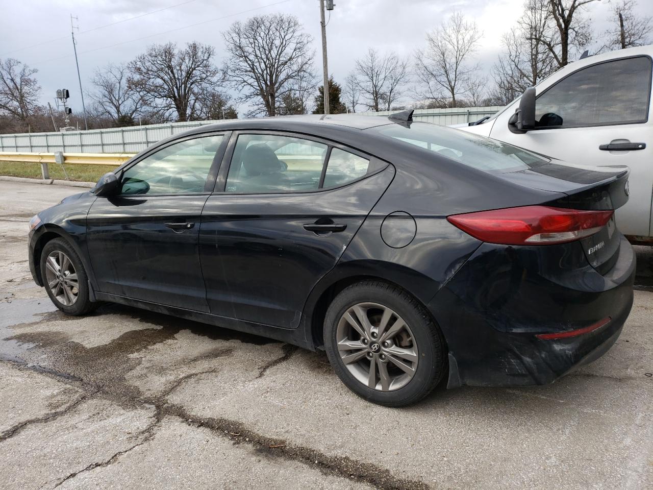 2018 Hyundai Elantra - Image 2