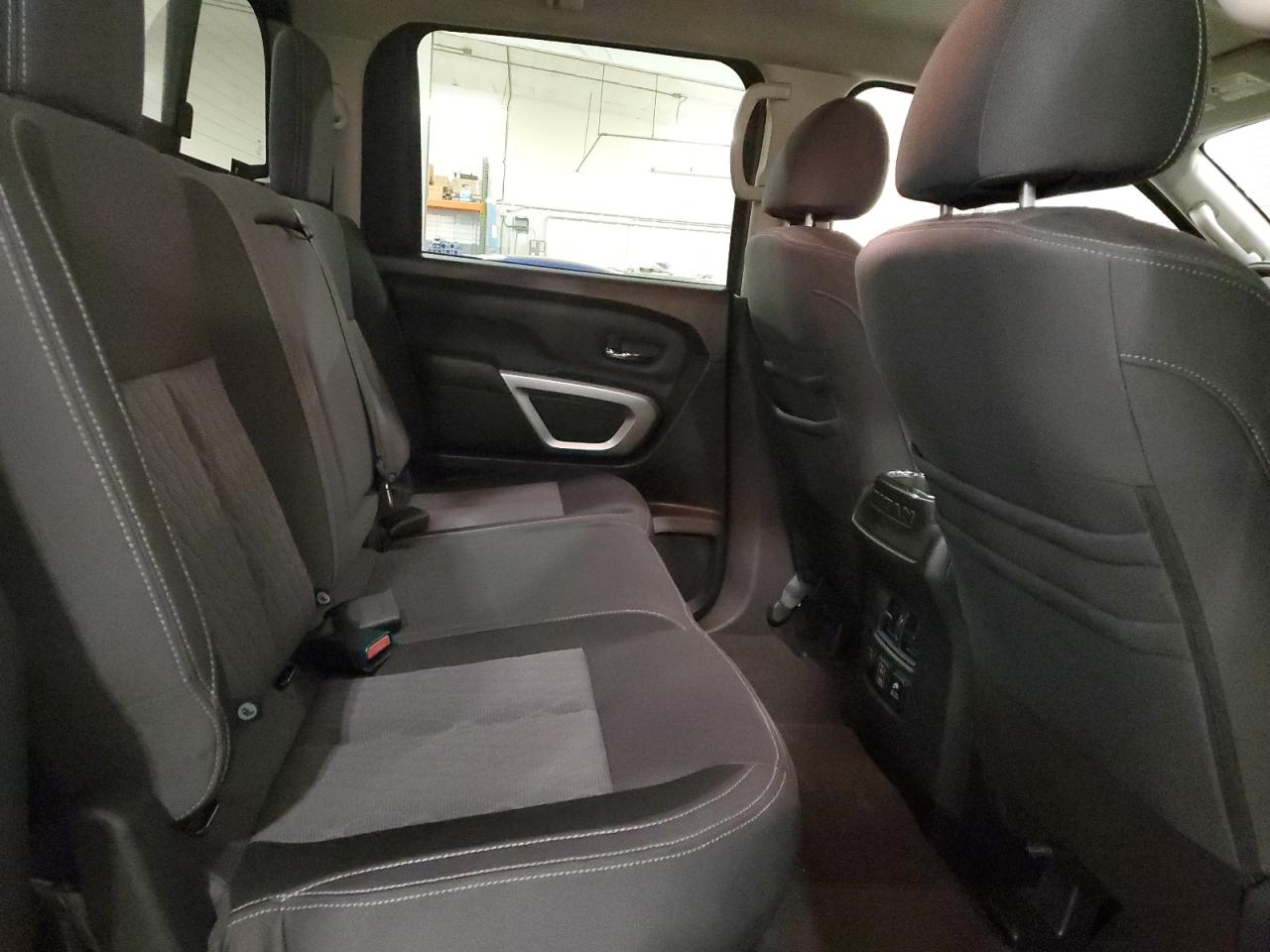 2021 Nissan Titan - Image 10