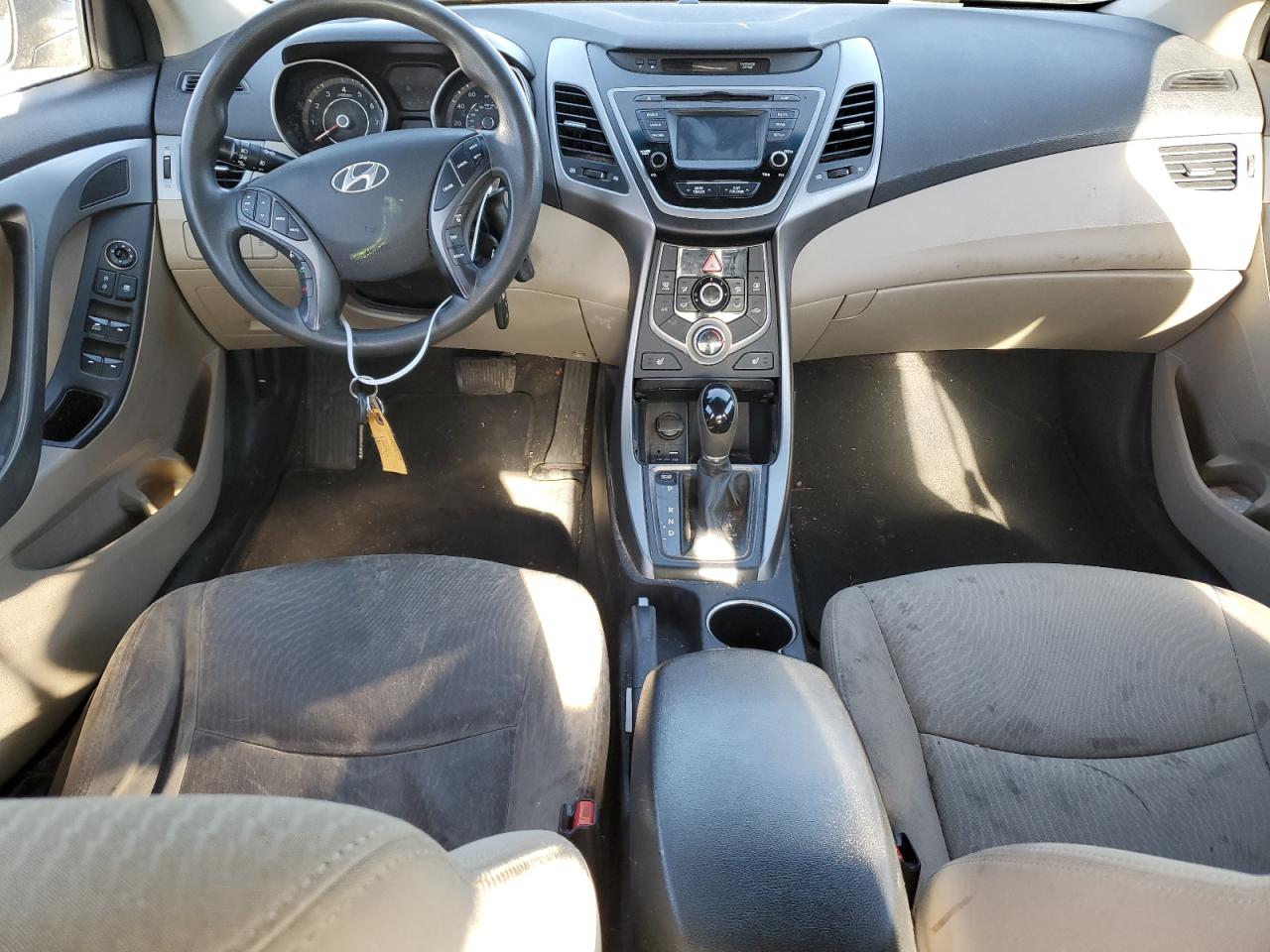 2014 Hyundai Elantra - Image 8