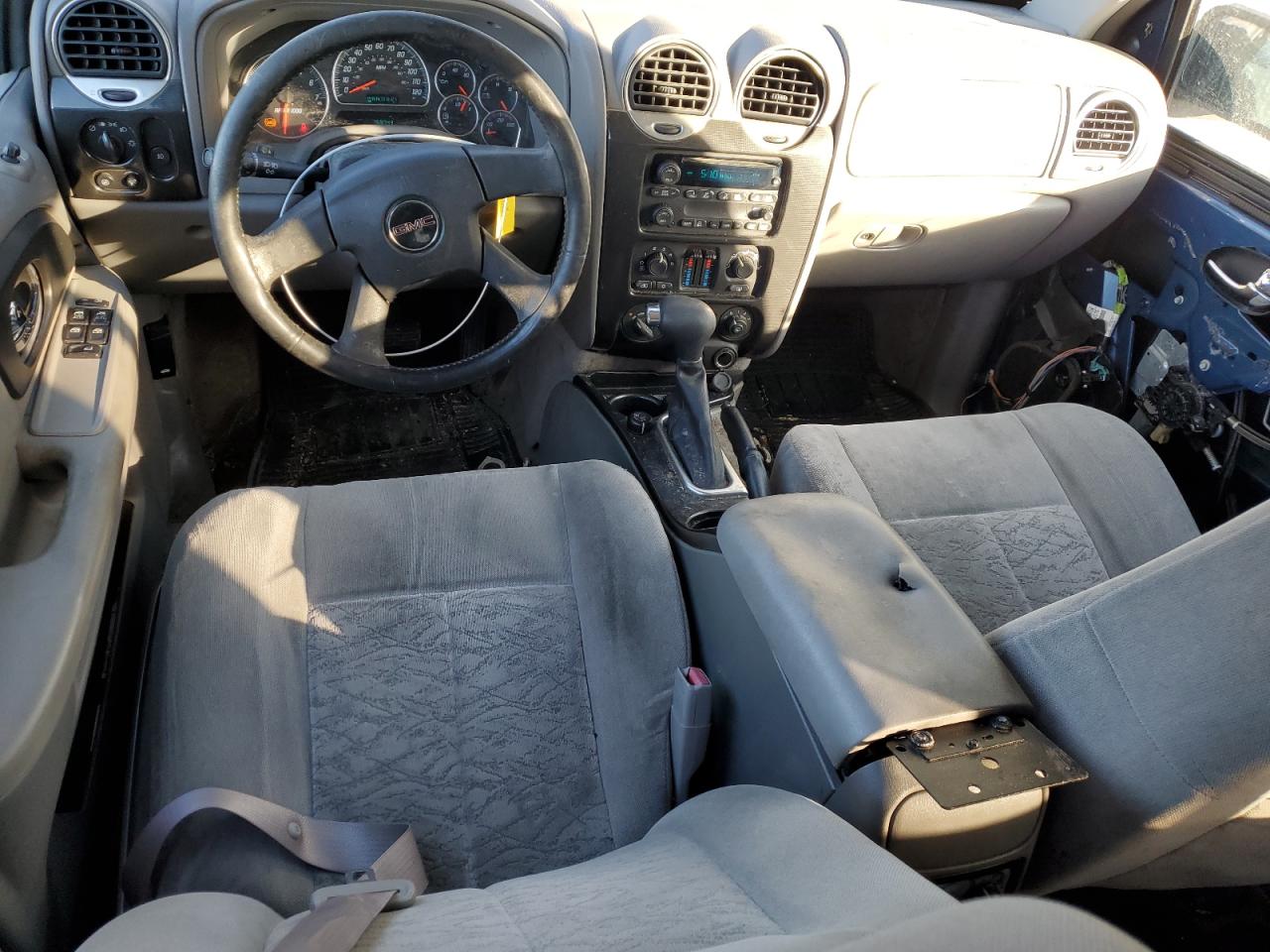 2005 GMC Envoy - Image 8