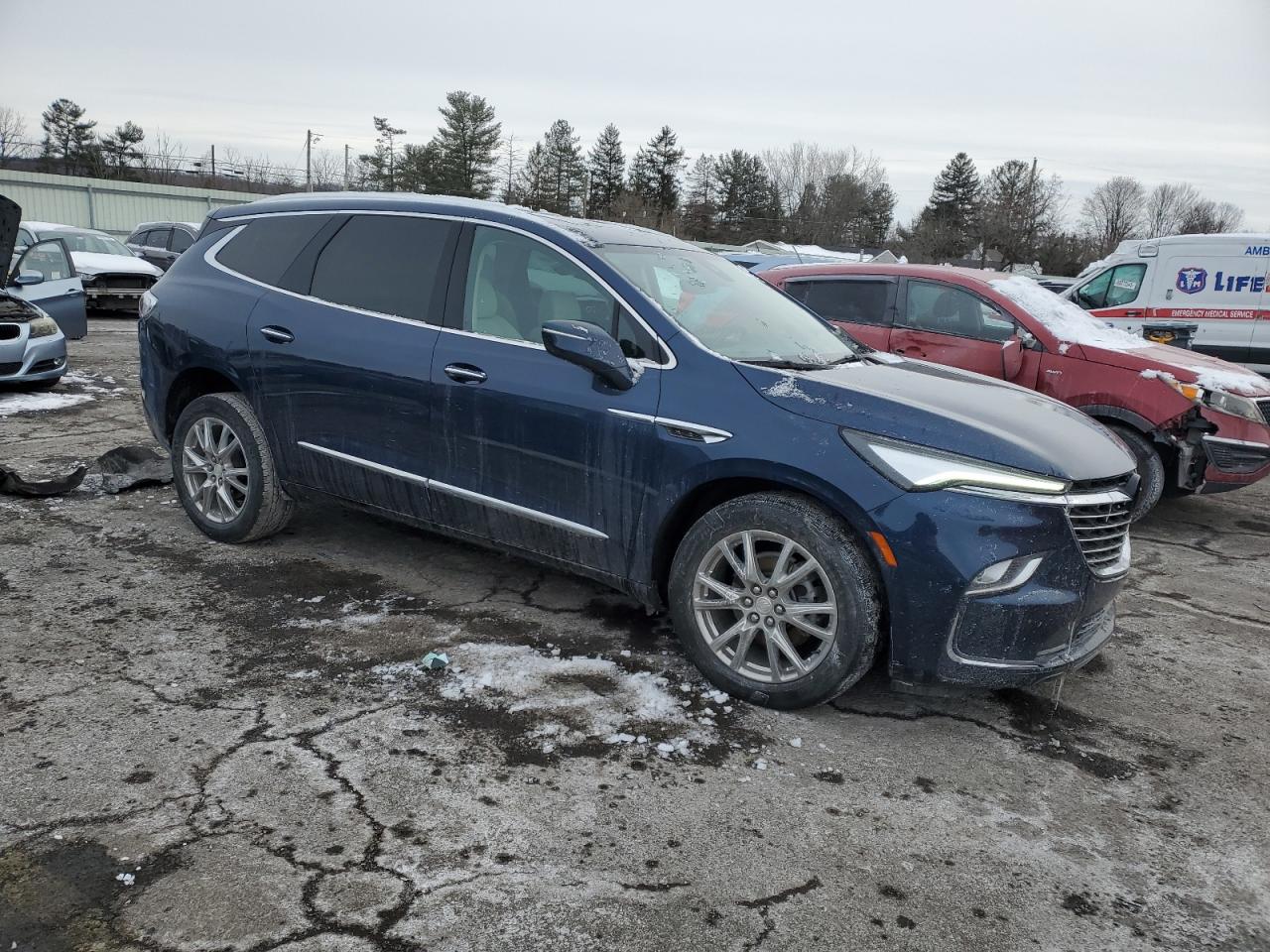 2022 Buick Enclave - Image 4