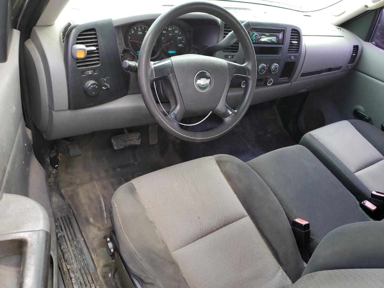 2007 Chevrolet Silverado - Image 8