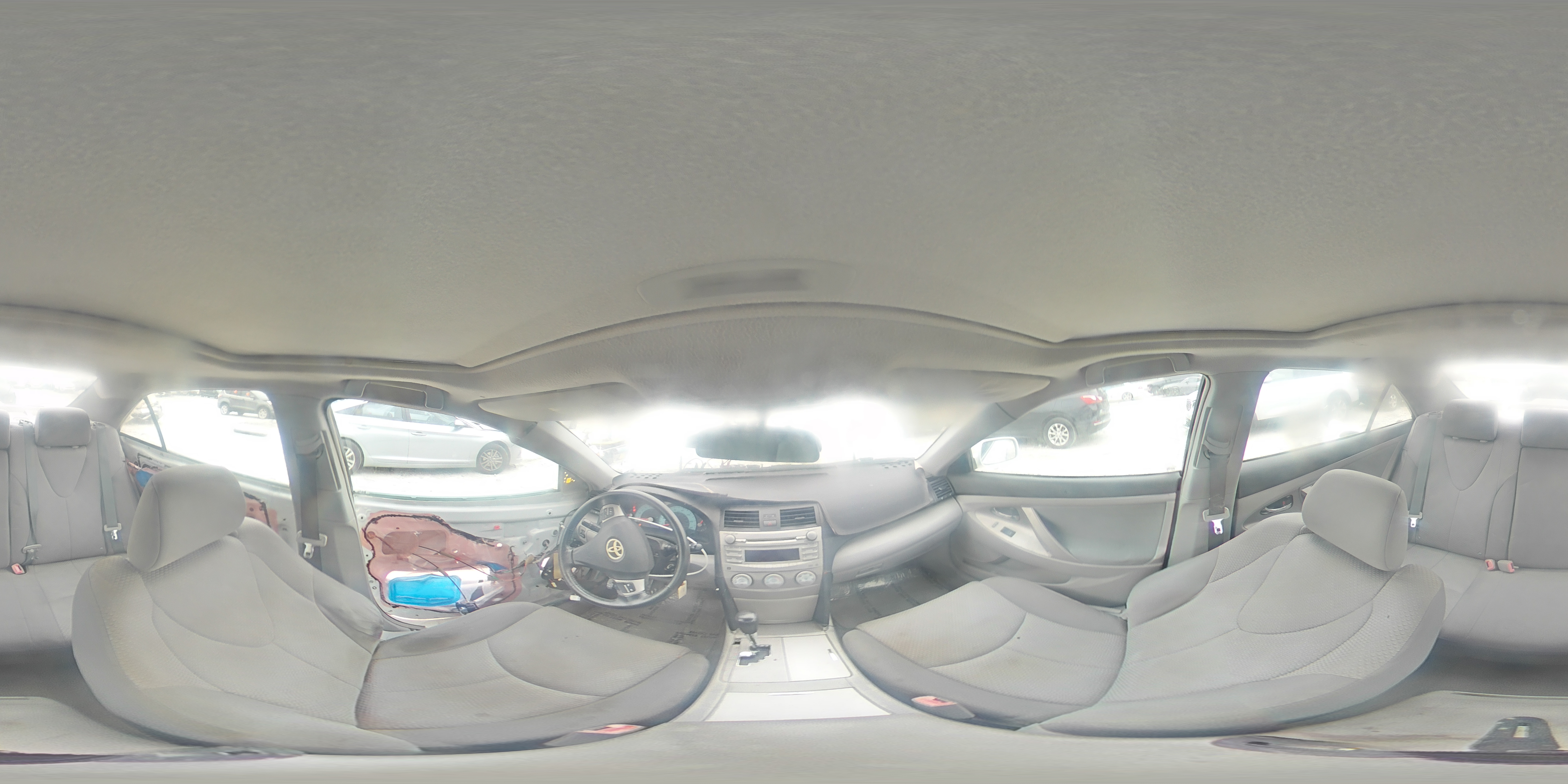 2010 Toyota Camry - Image 12