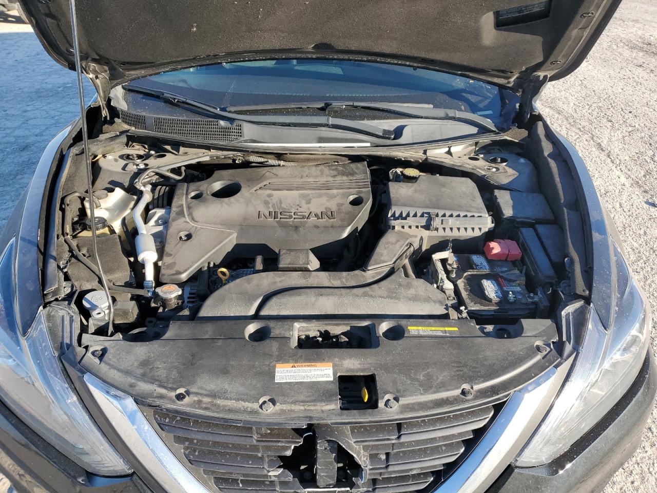 2017 Nissan Altima - Image 13