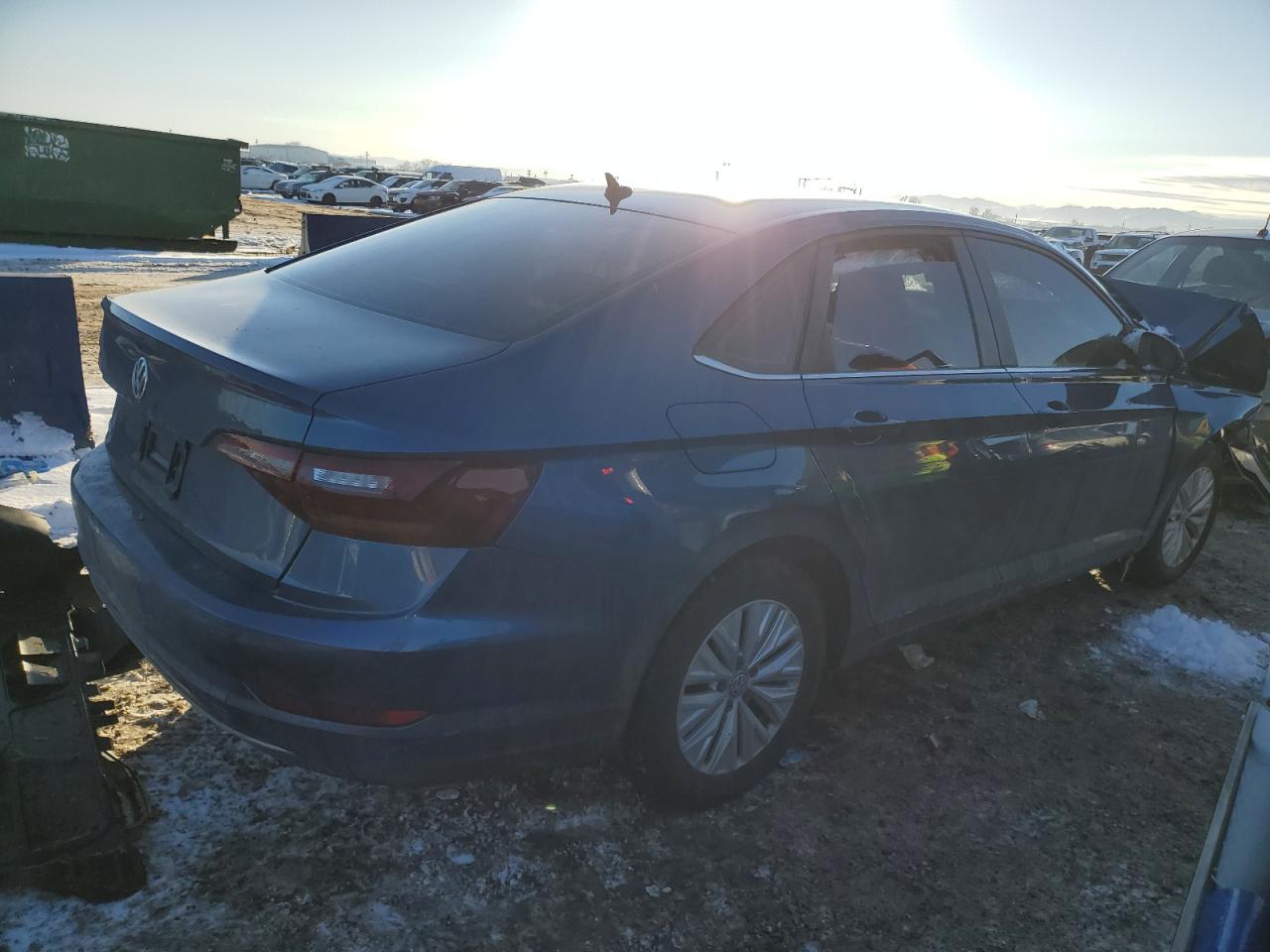 2019 Volkswagen Jetta - Image 3