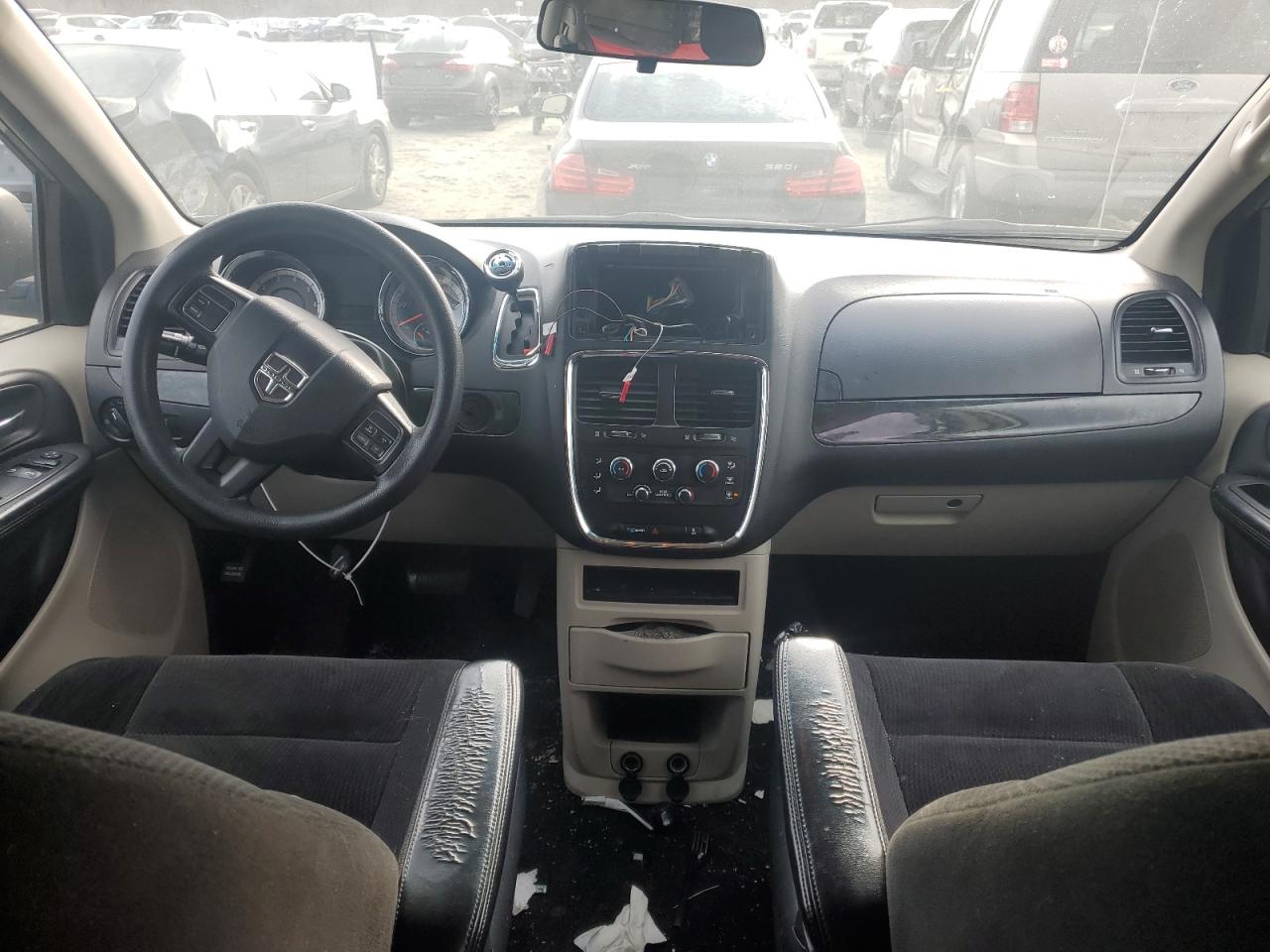 2014 Dodge Caravan - Image 8