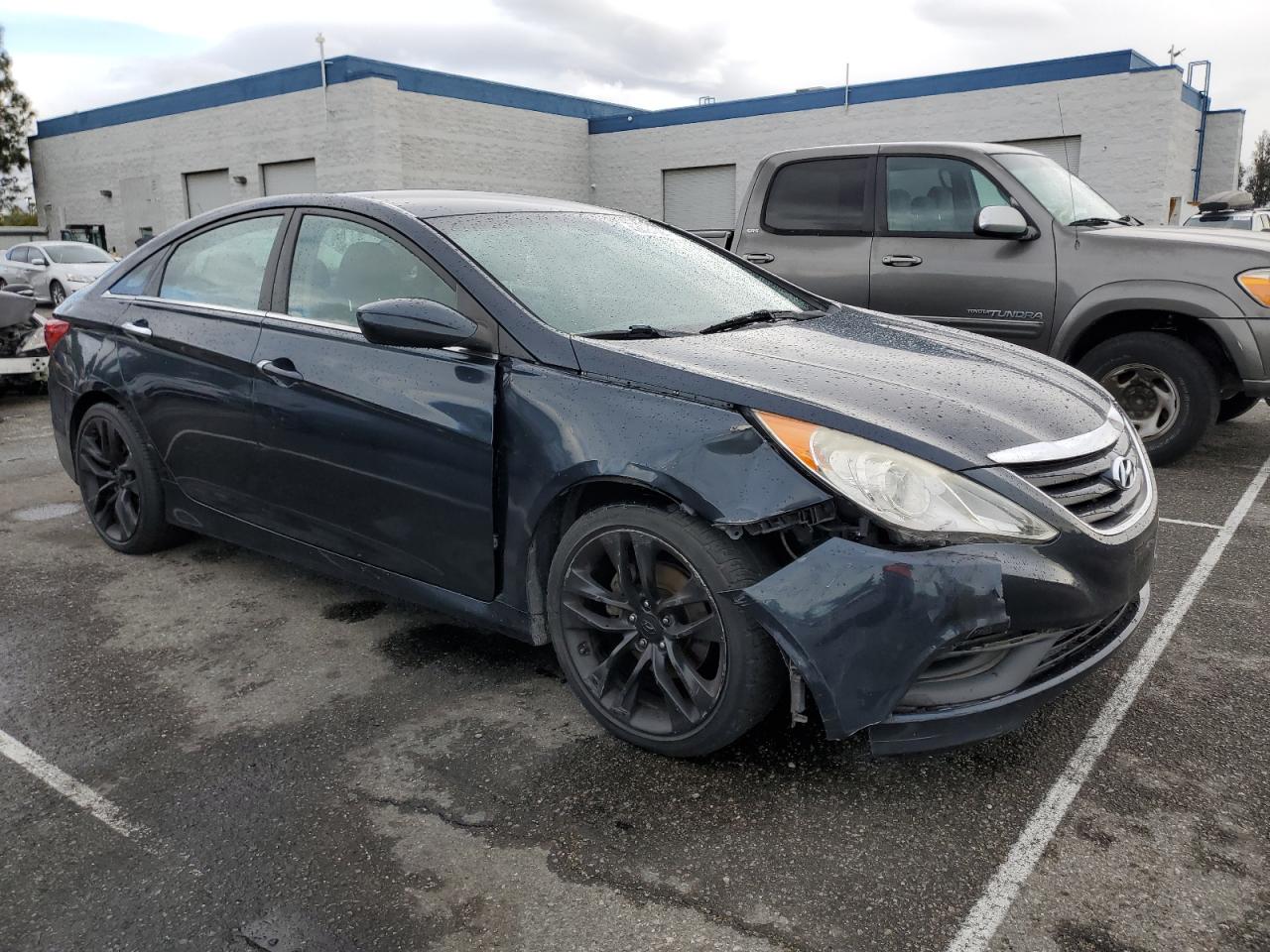 2014 Hyundai Sonata - Image 4