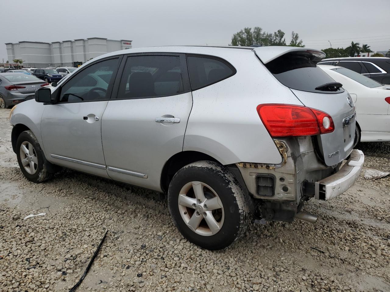 2012 Nissan Rogue - Image 2