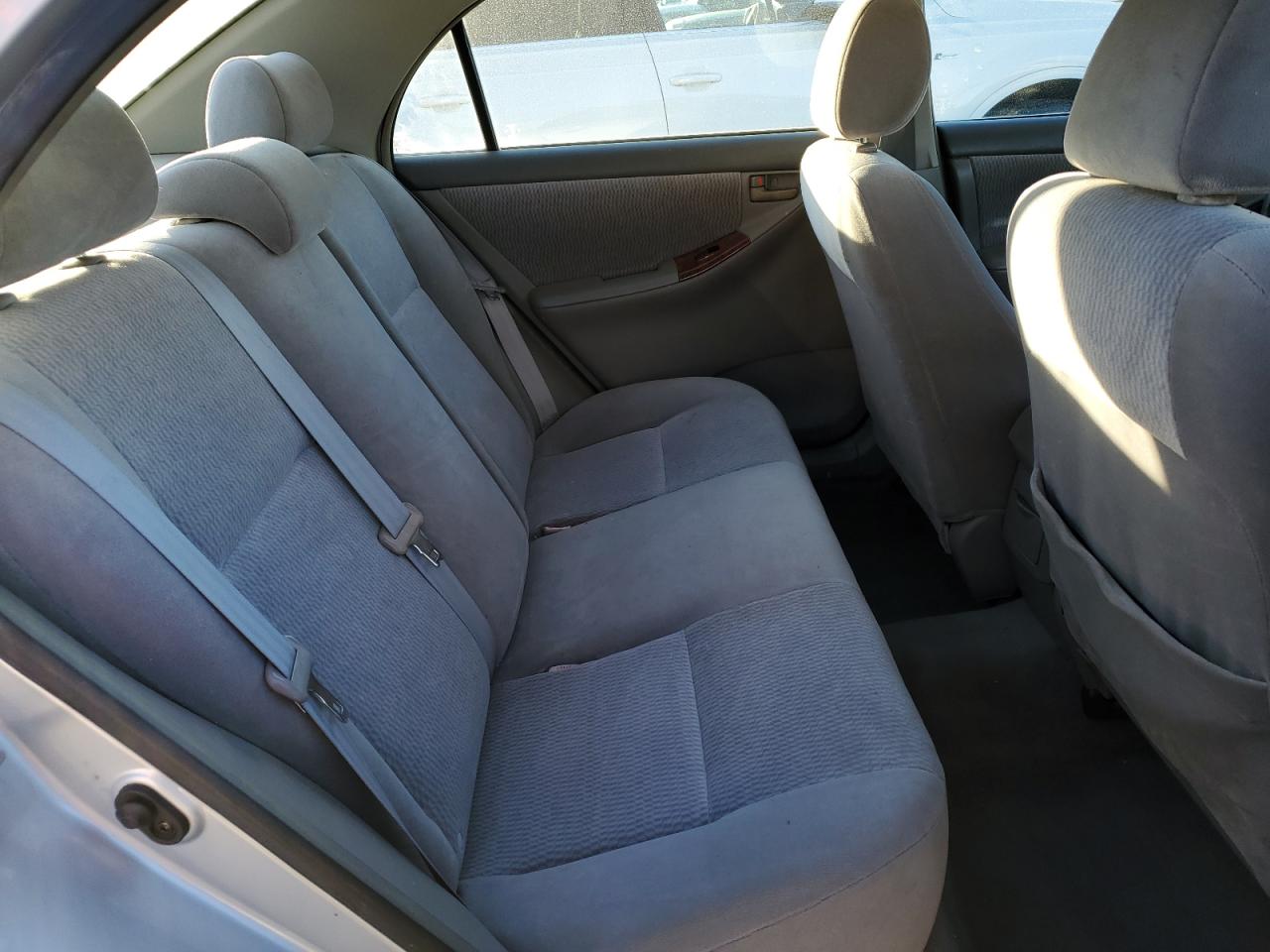 2005 Toyota Corolla - Image 10