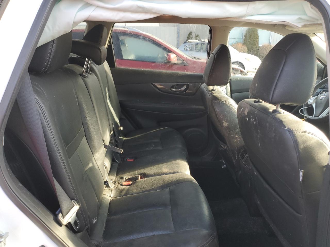 2016 Nissan Rogue - Image 11