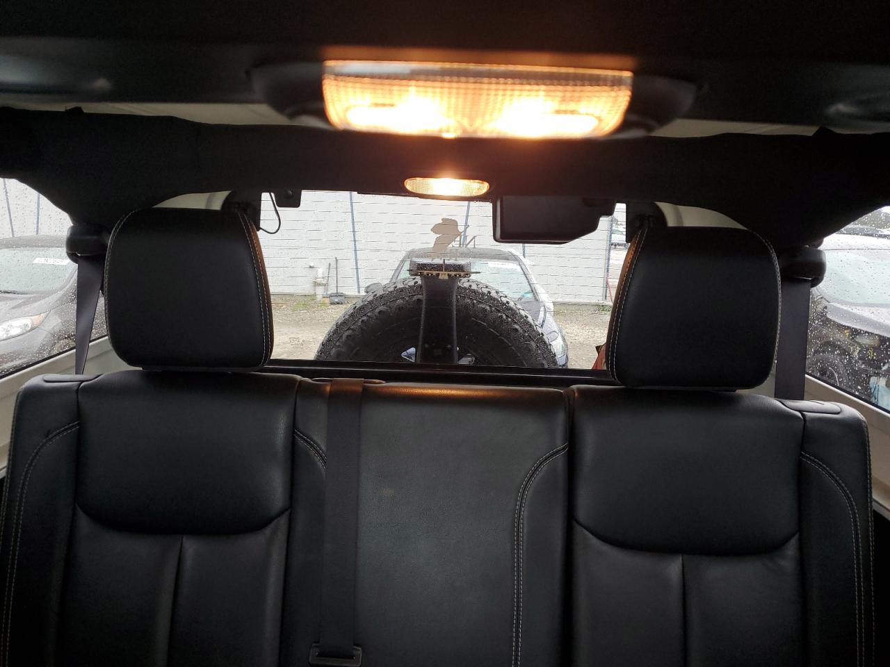 2014 Jeep Wrangler - Image 10