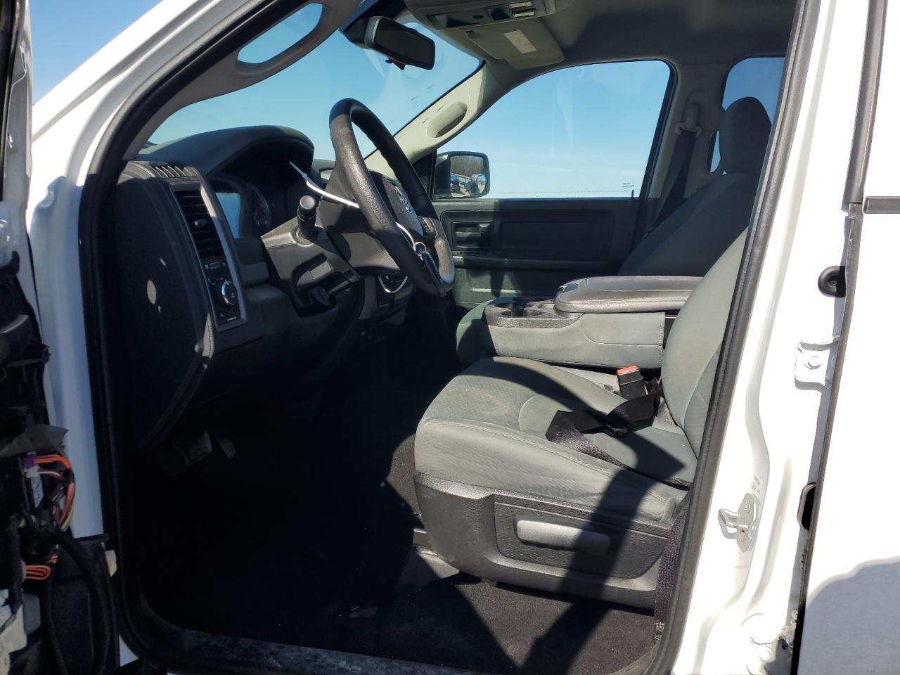 2016 RAM 1500 - Image 7