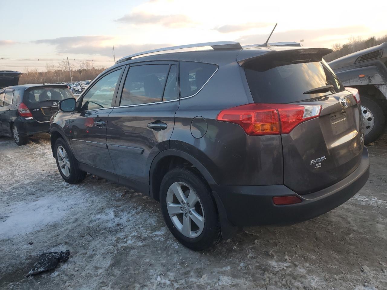 2013 Toyota RAV 4 - Image 2