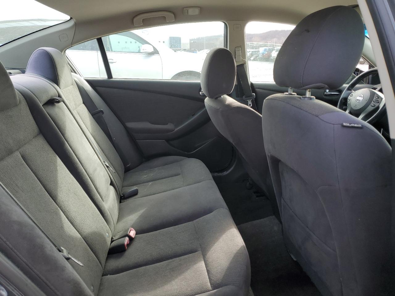 2012 Nissan Altima - Image 10