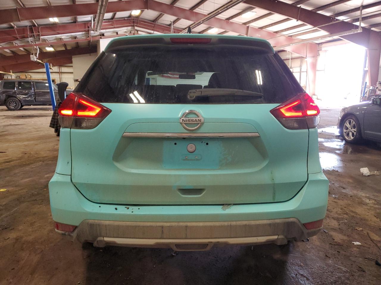 2018 Nissan Rogue - Image 6