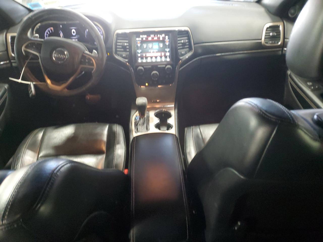 2017 Jeep Grand Cherokee - Image 8