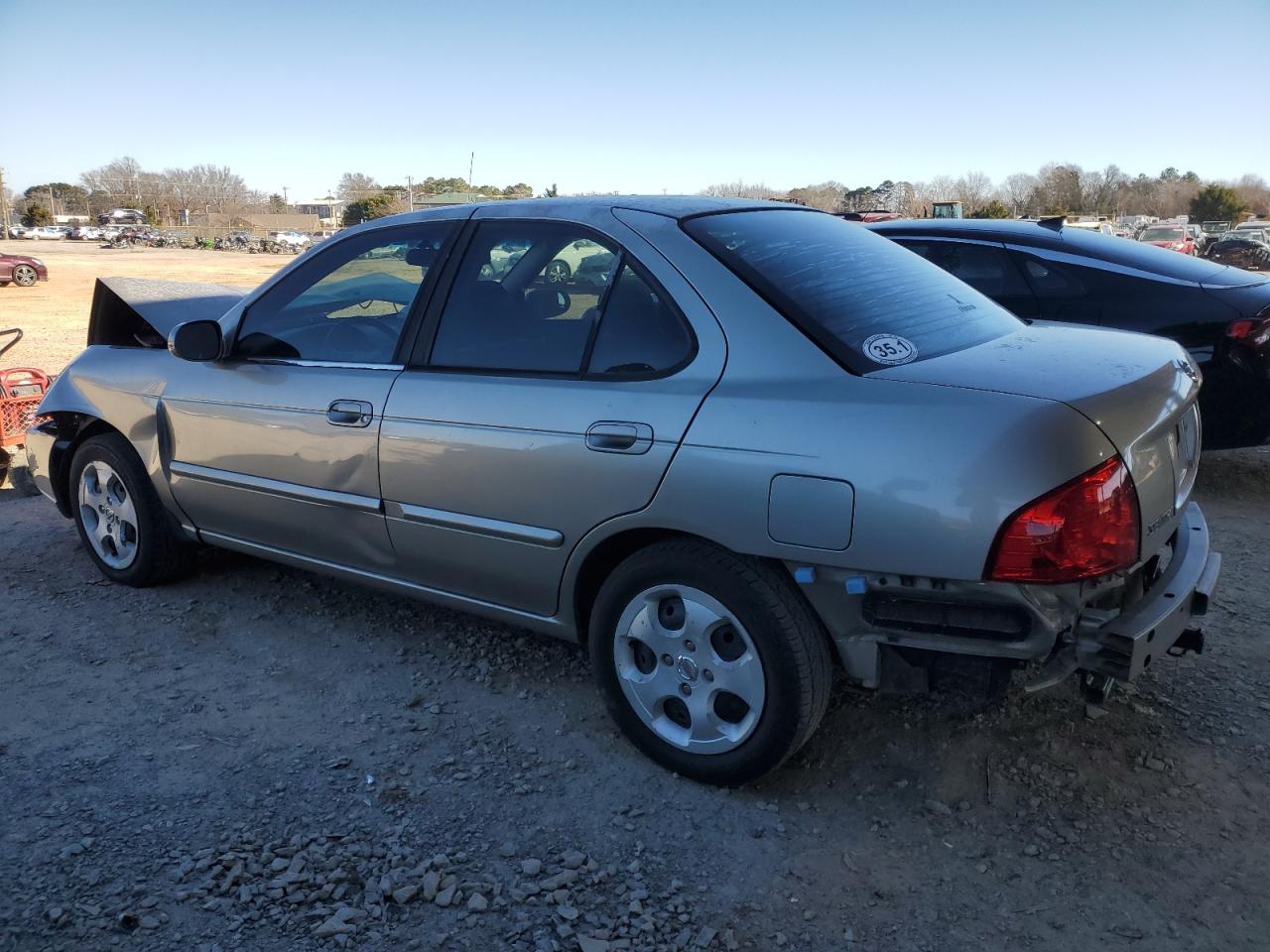 2004 Nissan Sentra - Image 2