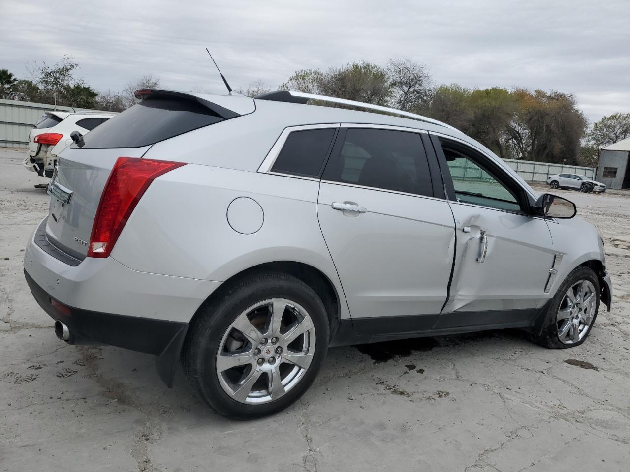 2010 Cadillac SRX - Image 3