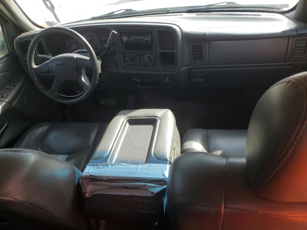 2005 GMC Sierra - Image 8