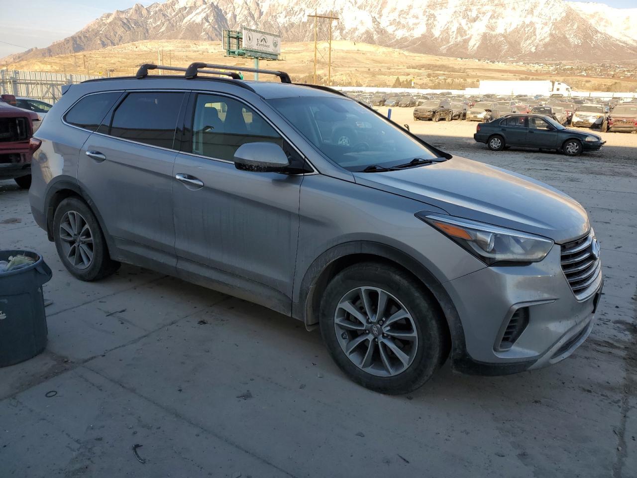 2017 Hyundai Santa Fe - Image 4