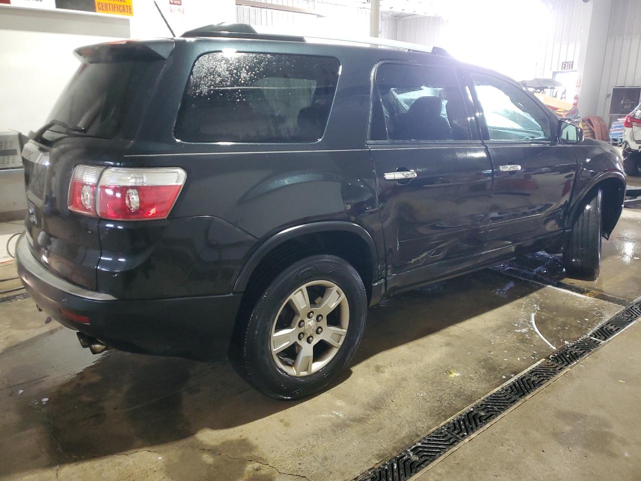 2010 GMC Acadia - Image 3