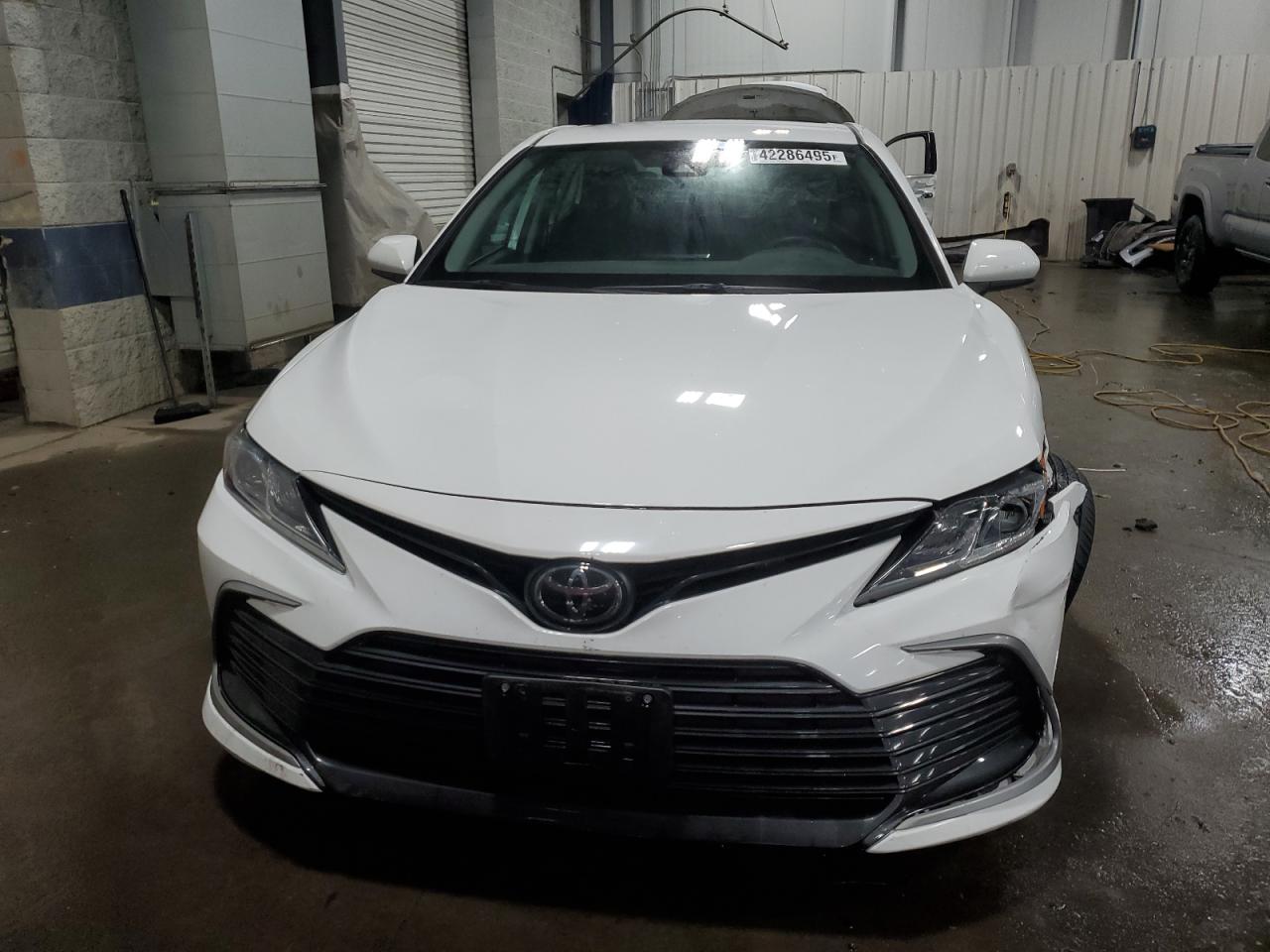 2022 Toyota Camry - Image 5
