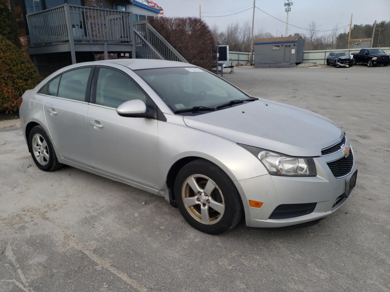 VIN 1G1PC5SB5E7459453 2014 CHEVROLET CRUZE no.4