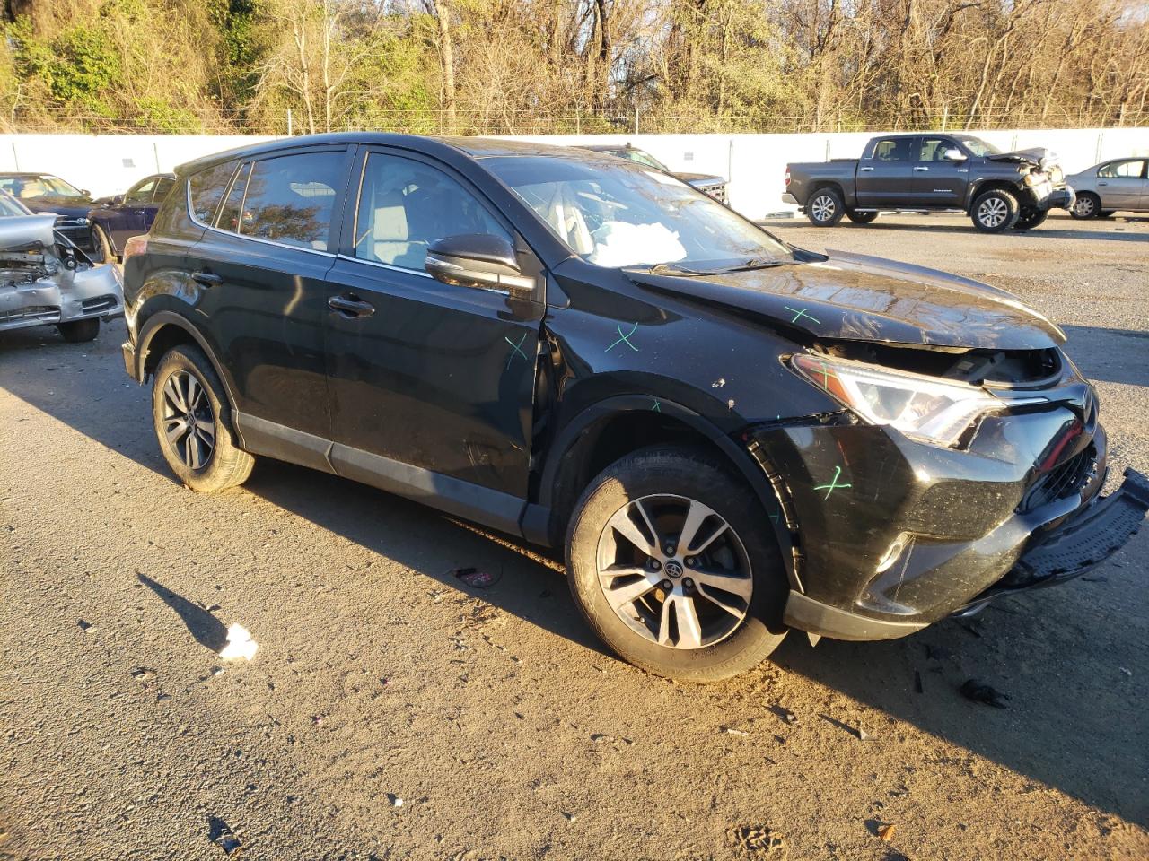 VIN 2T3WFREV2JW453826 2018 TOYOTA RAV4 no.4