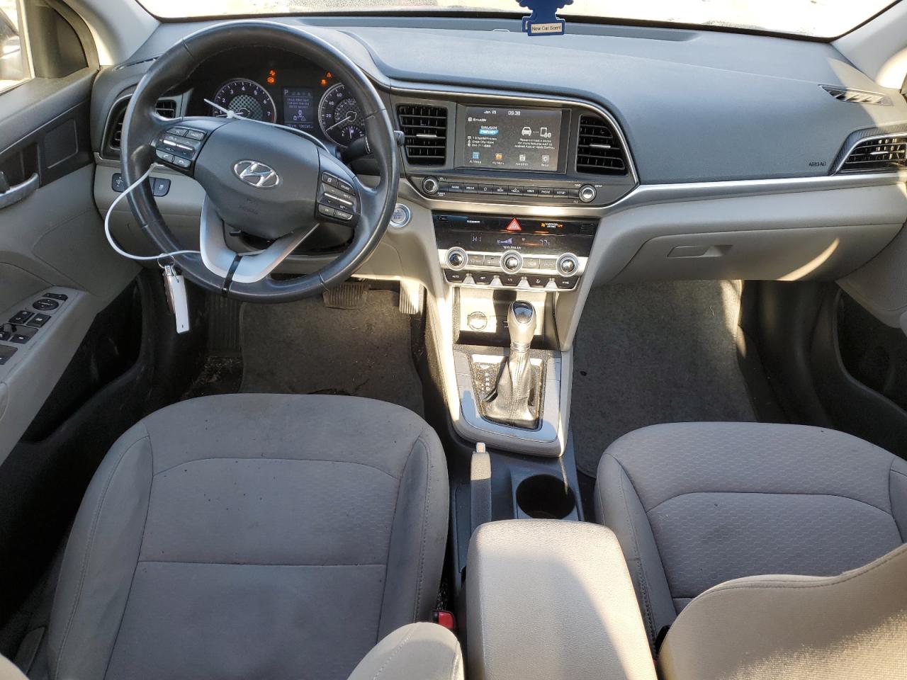 2019 Hyundai Elantra - Image 8