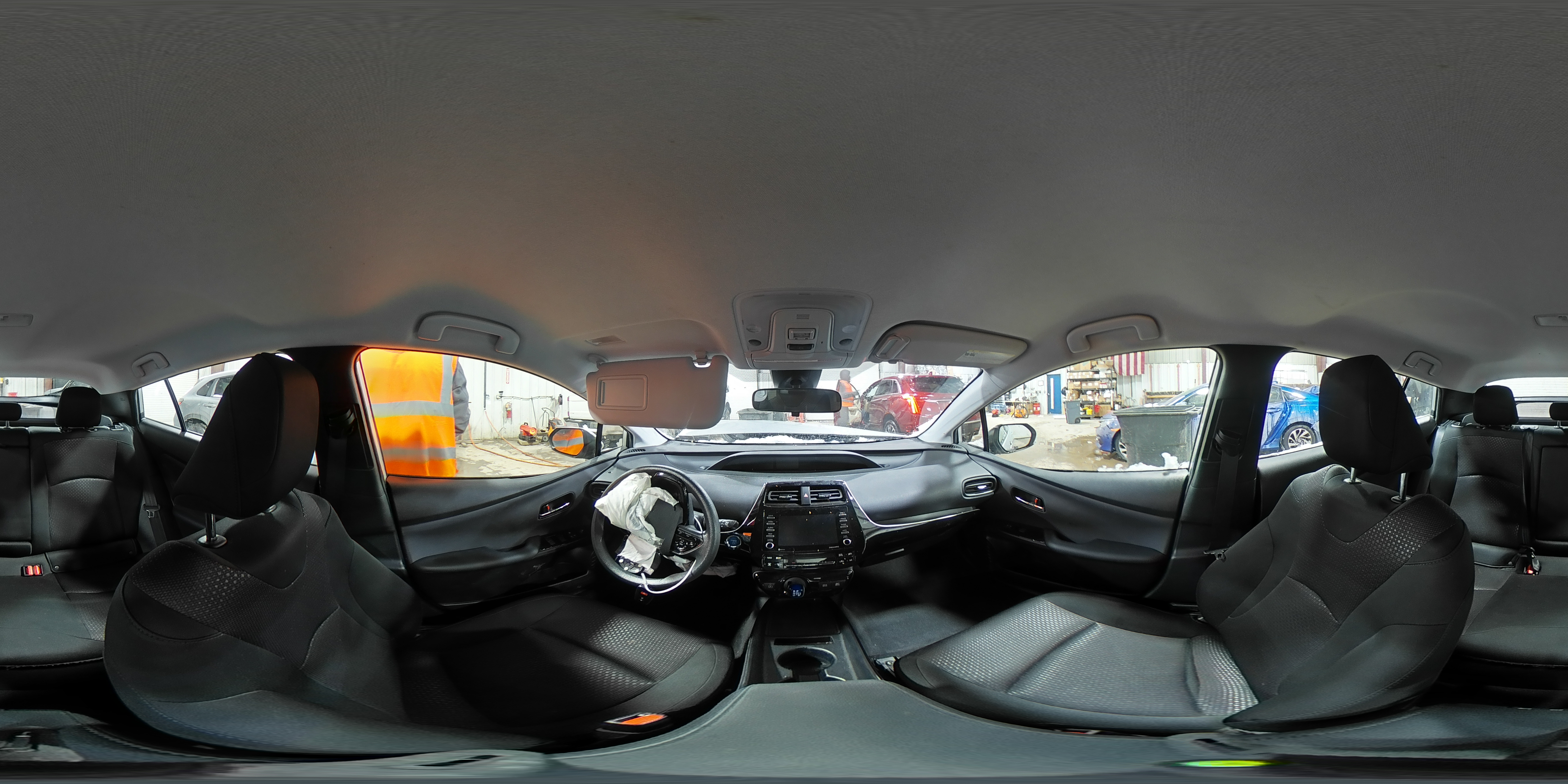 2022 Toyota Prius - Image 14