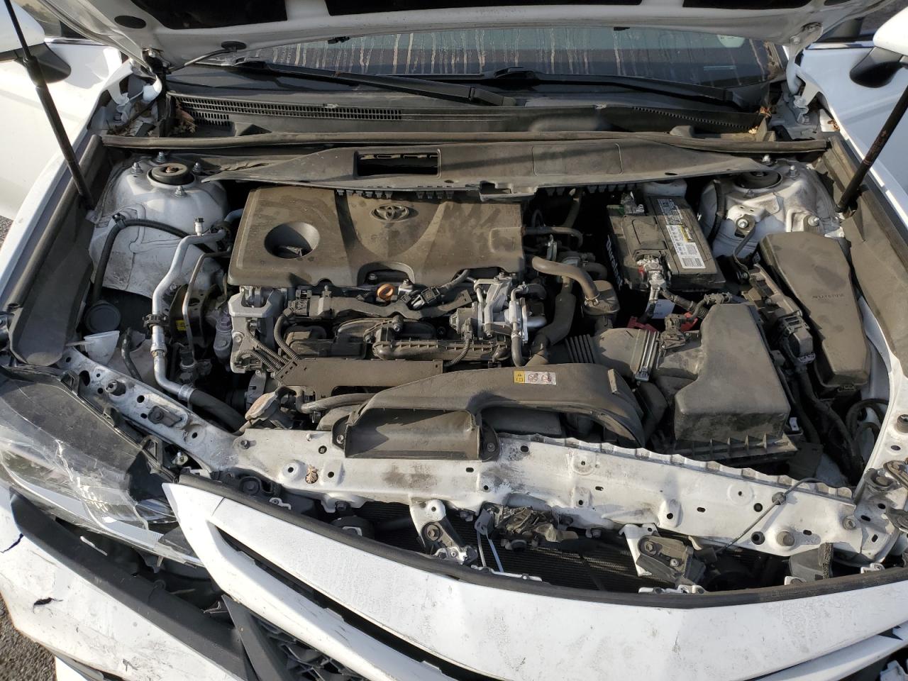 2020 Toyota Camry - Image 12