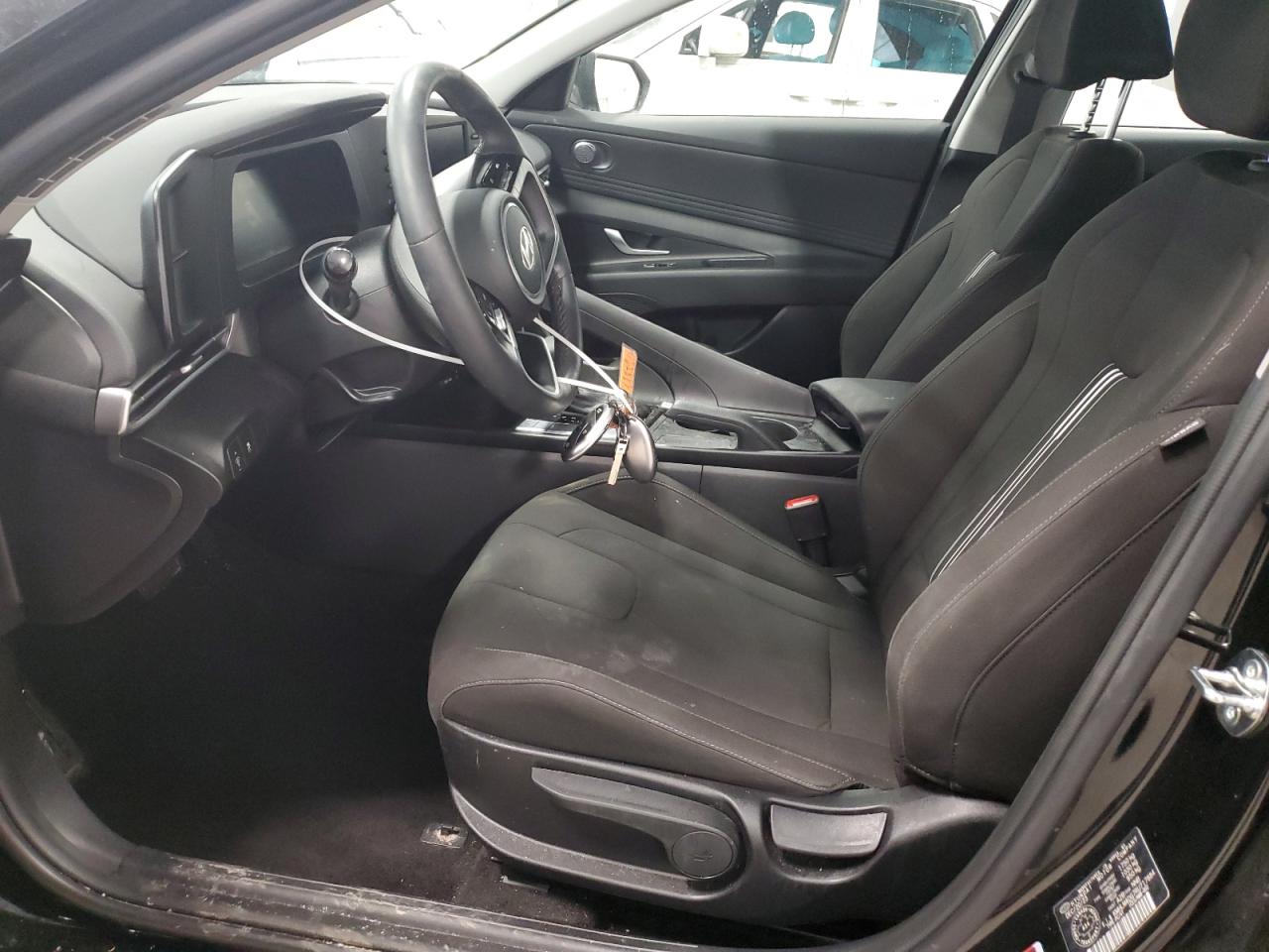2024 Hyundai Elantra - Image 7