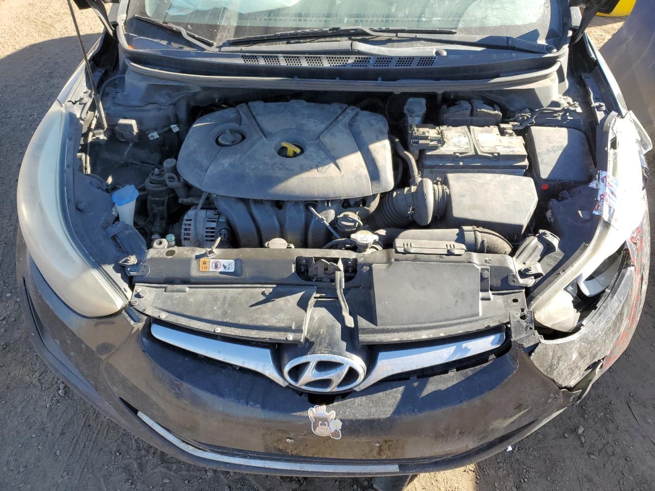 2016 Hyundai Elantra - Image 13