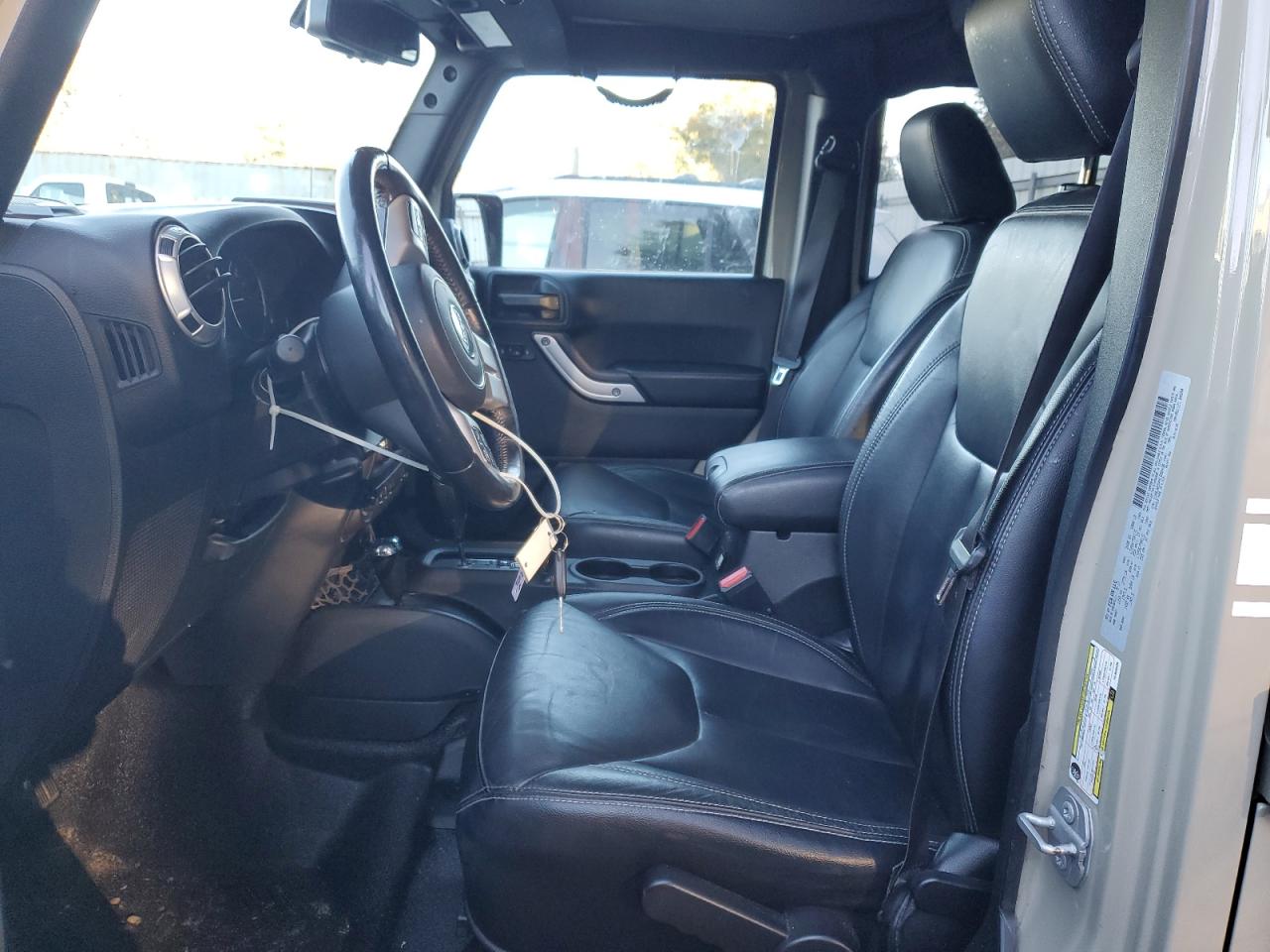 2017 Jeep Wrangler - Image 7
