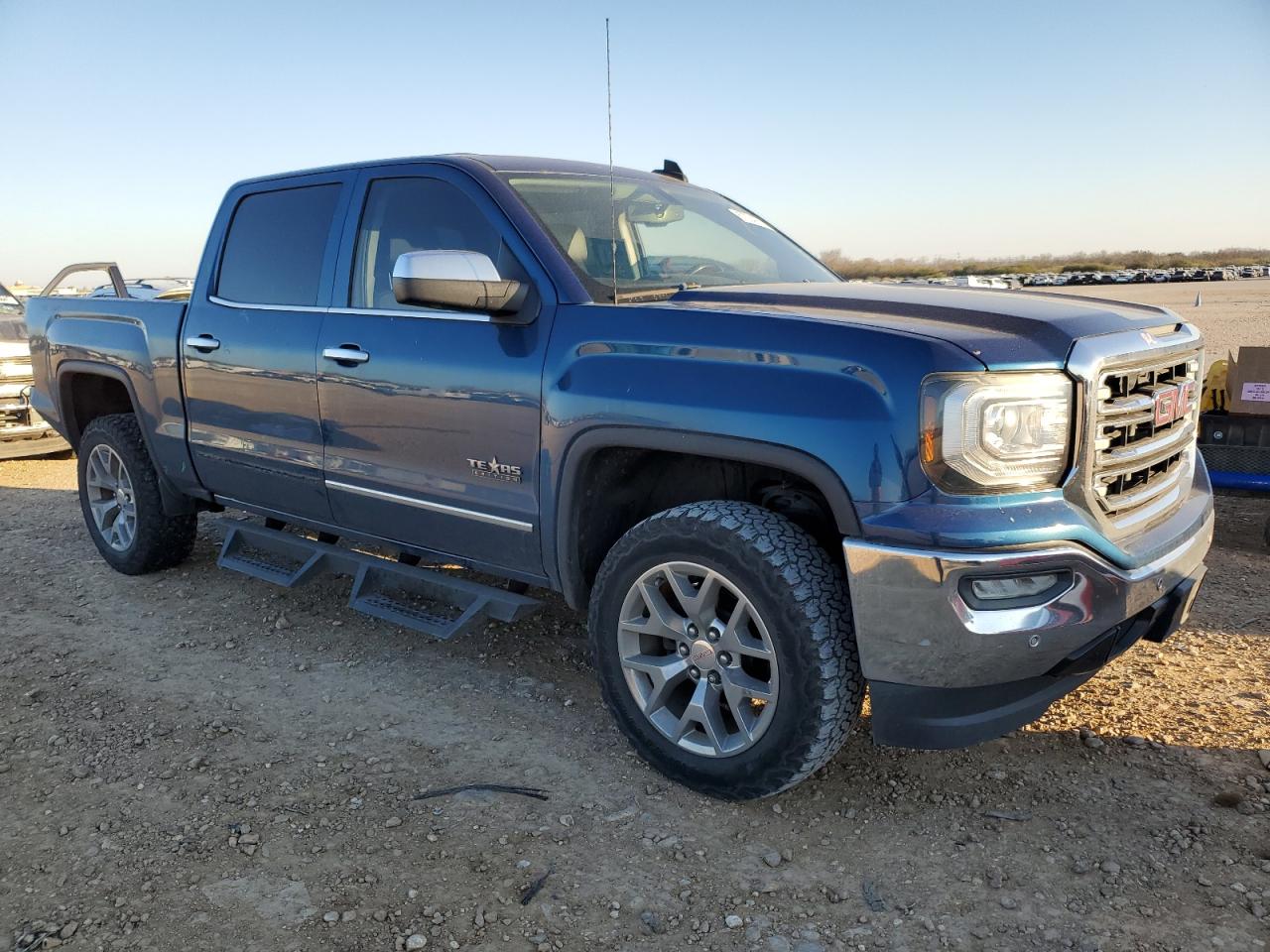 2018 GMC Sierra - Image 4