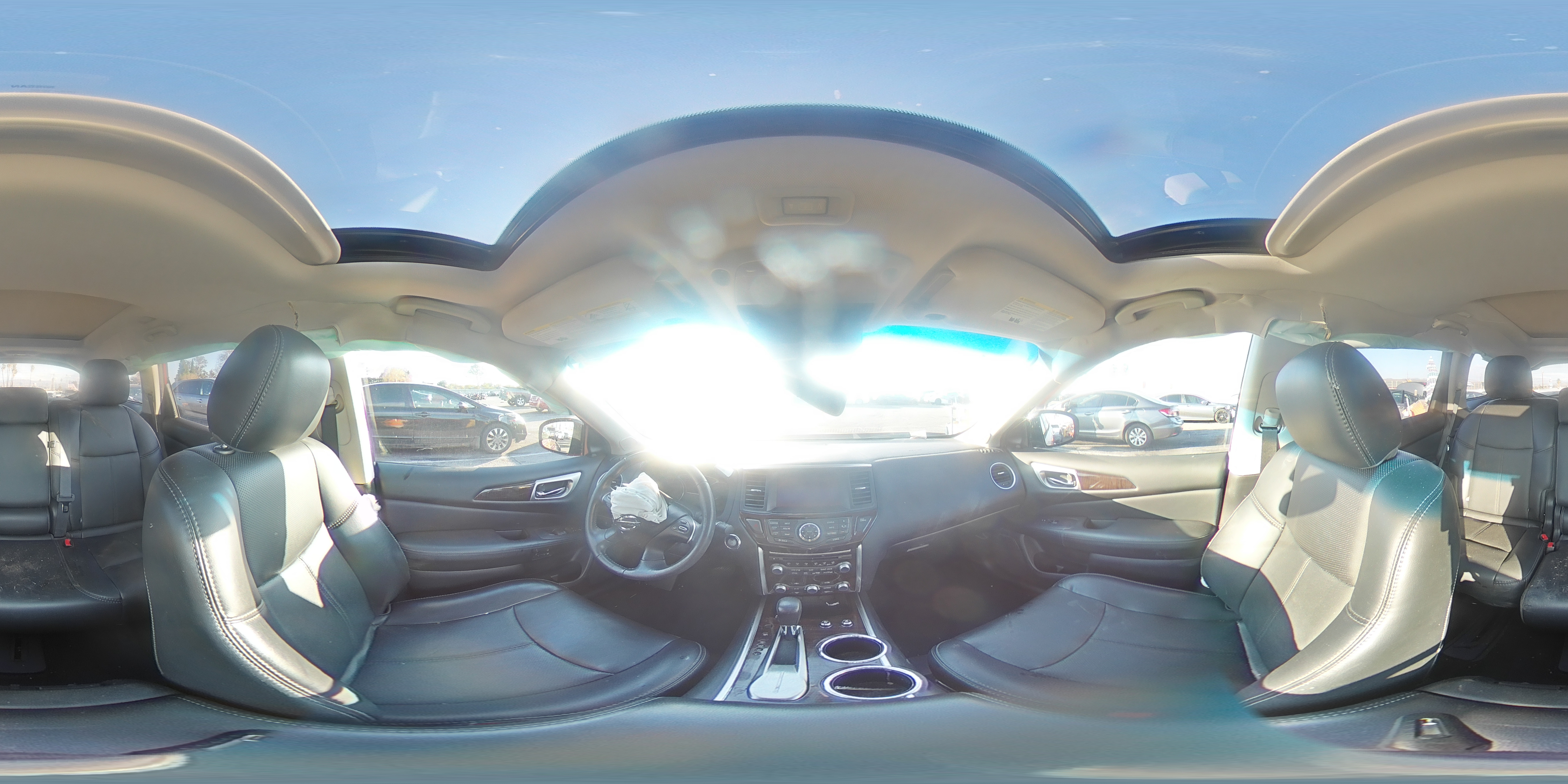 2016 Nissan Pathfinder - Image 13