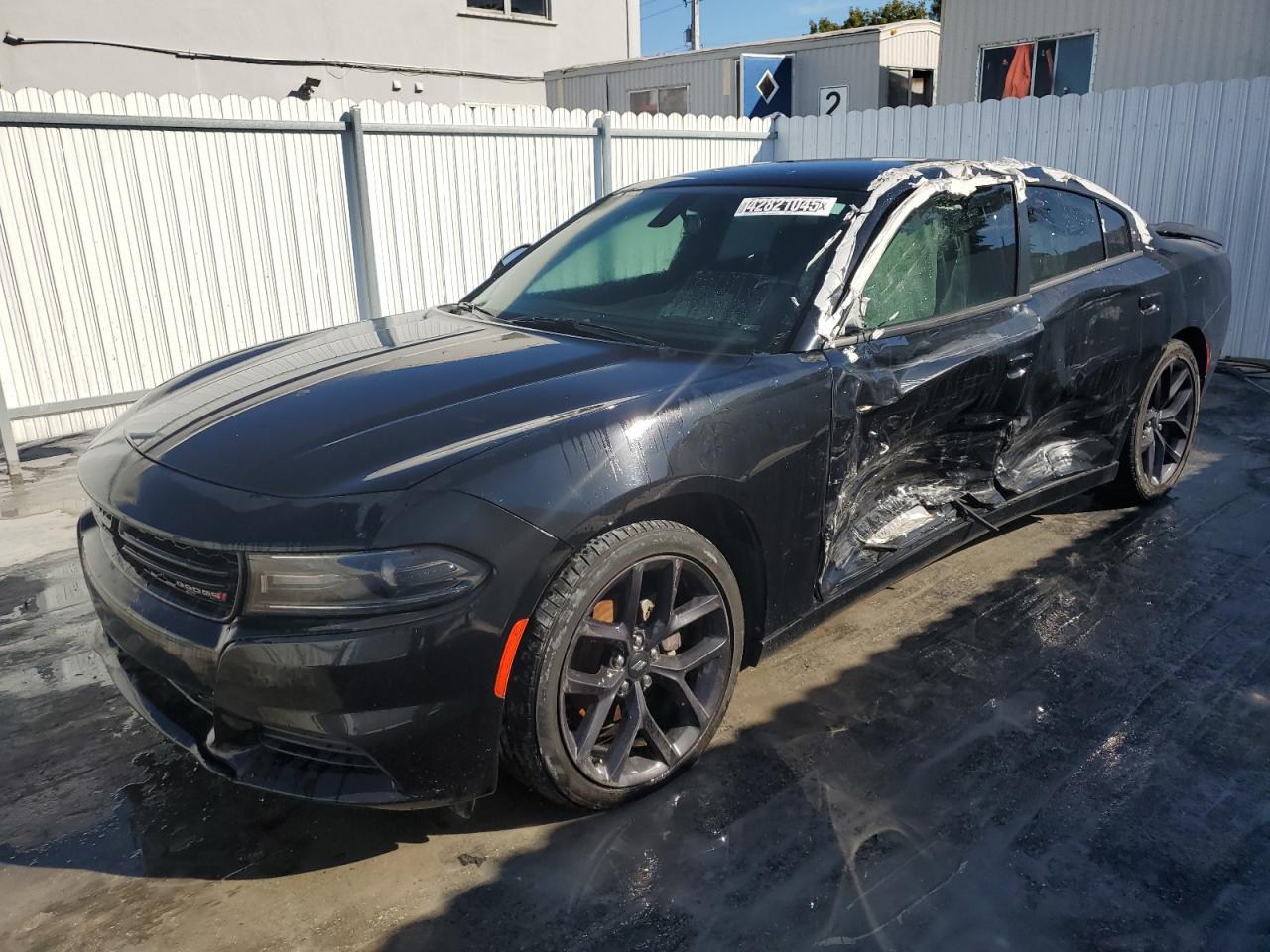 2021 Dodge Charger Sxt for Sale in Opa Locka, FL - Side