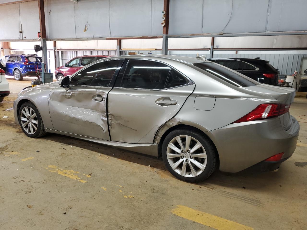 2015 Lexus IS - Image 2