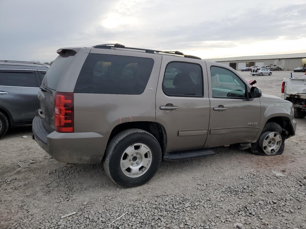 2011 Chevrolet Tahoe - Image 3