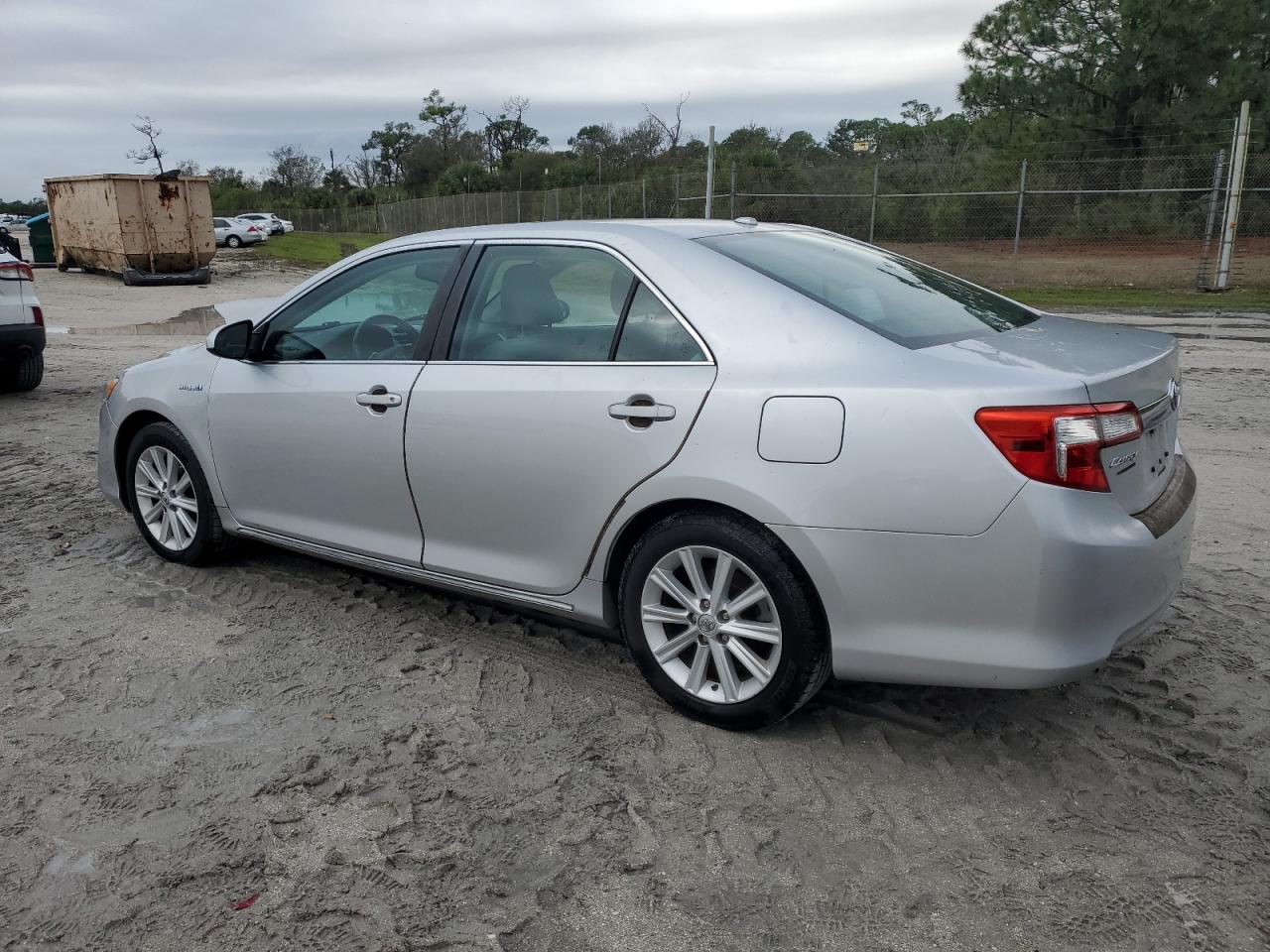 2014 Toyota Camry - Image 2