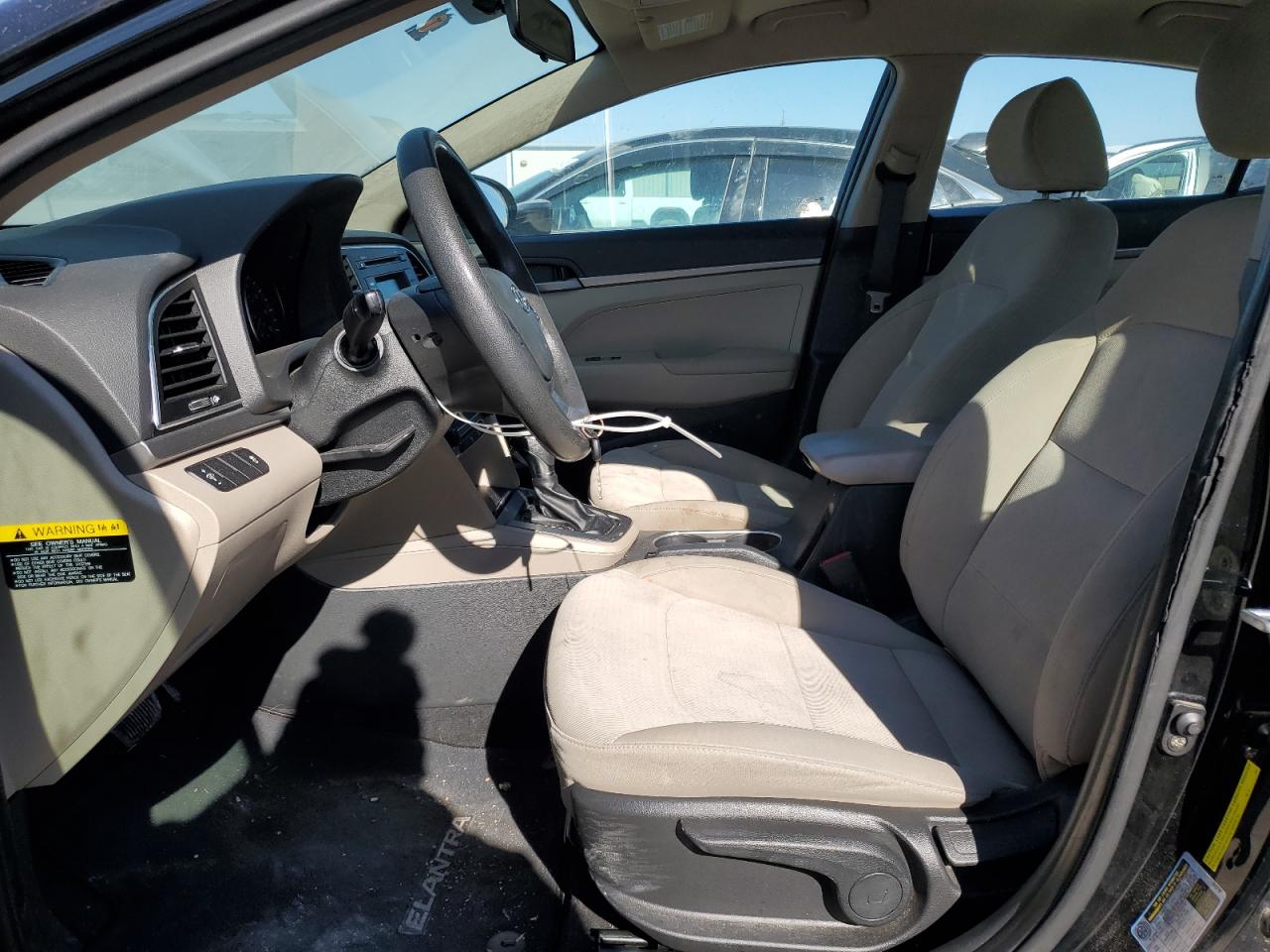 2017 Hyundai Elantra - Image 7