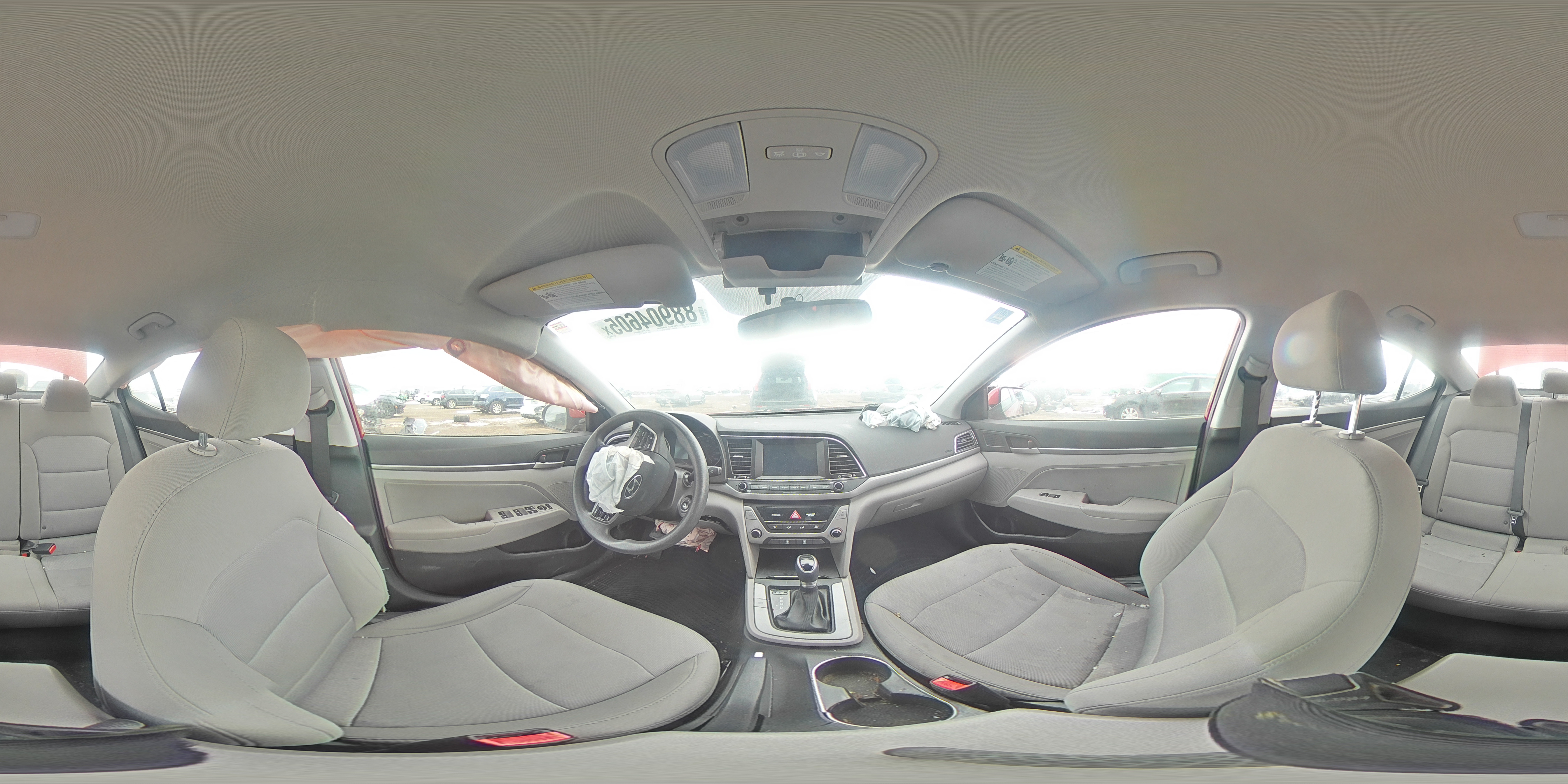 2018 Hyundai Elantra - Image 13