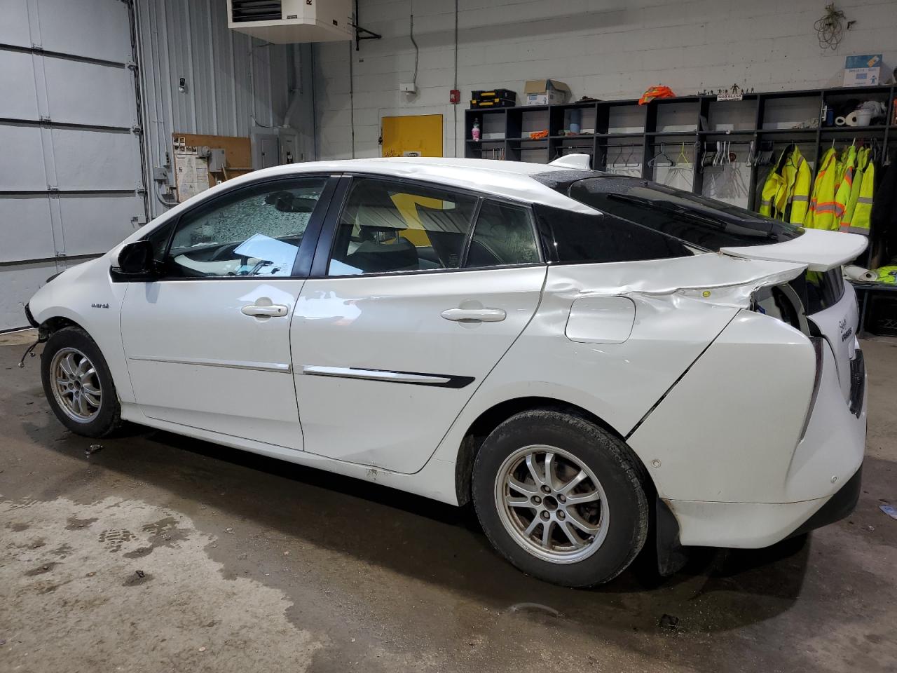 2018 Toyota Prius - Image 2