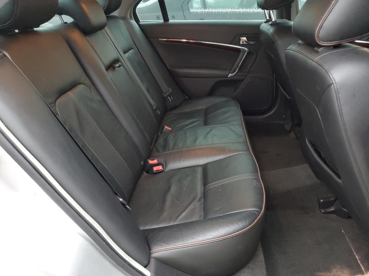 2011 Lincoln MKZ - Image 10