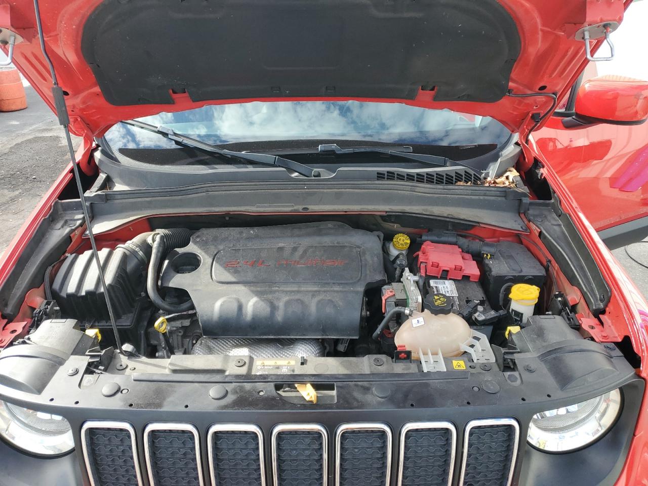 2020 Jeep Renegade - Image 12