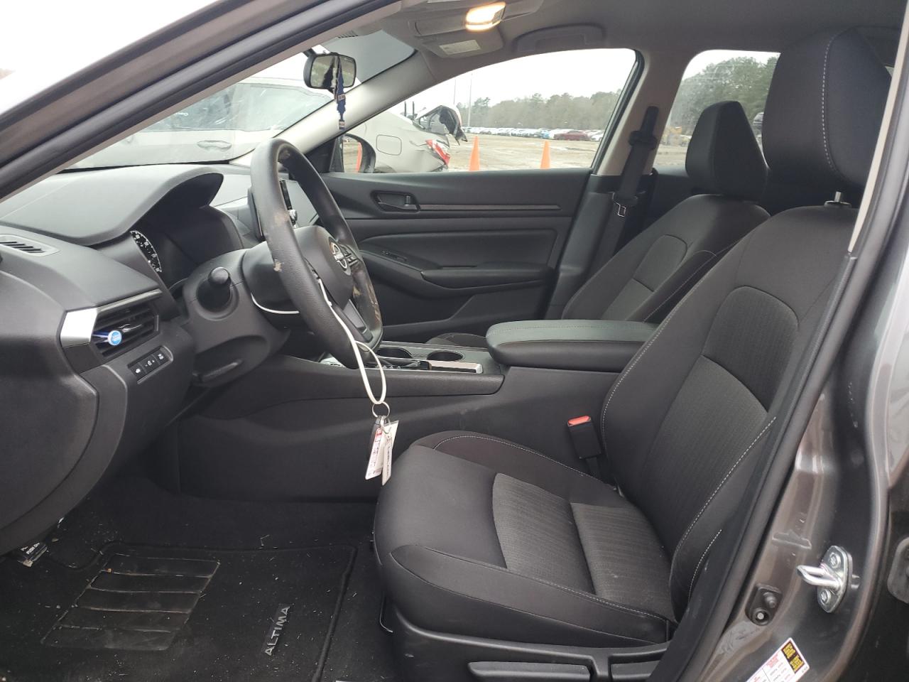 2024 Nissan Altima - Image 7