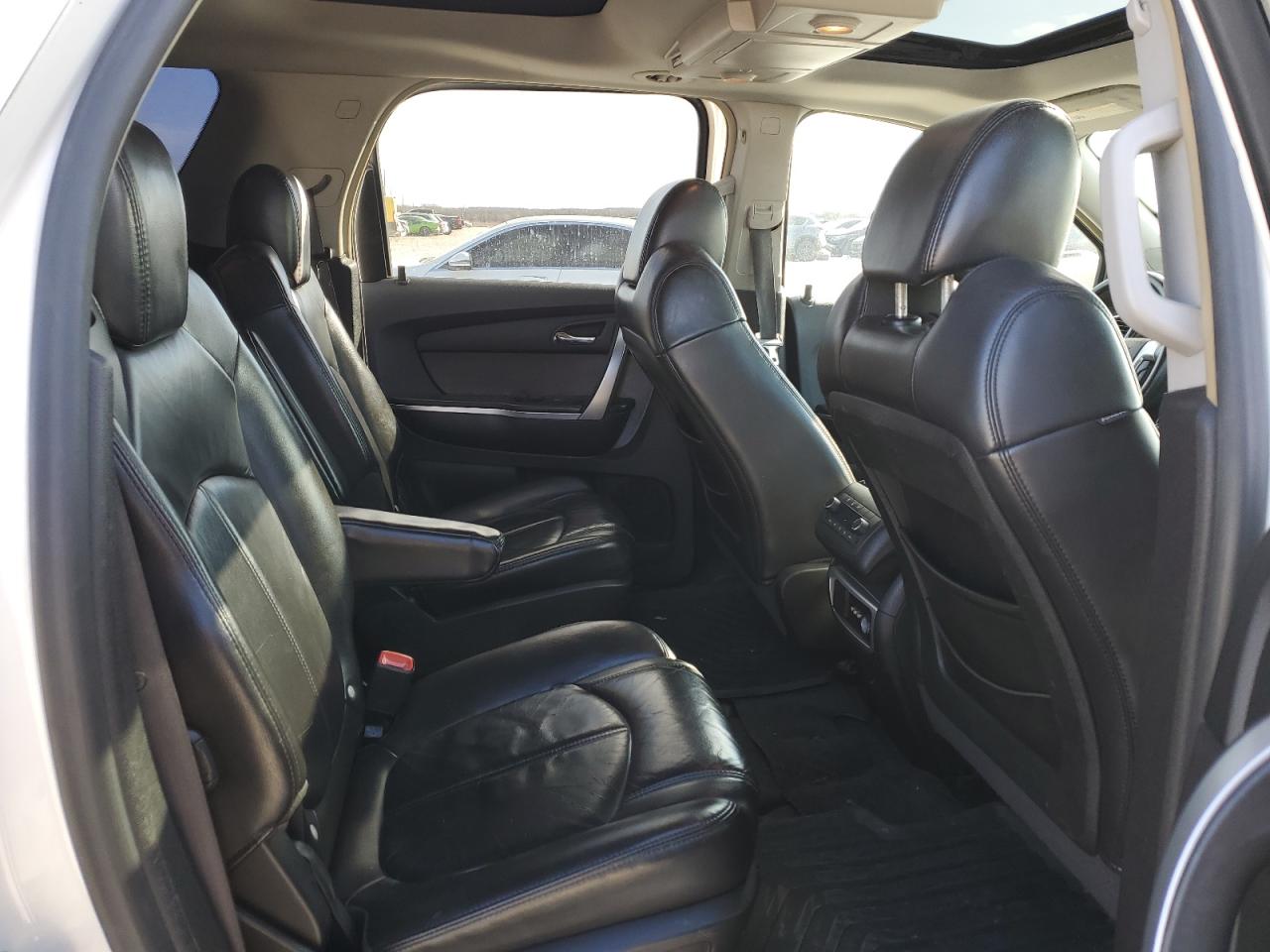 2008 GMC Acadia - Image 10
